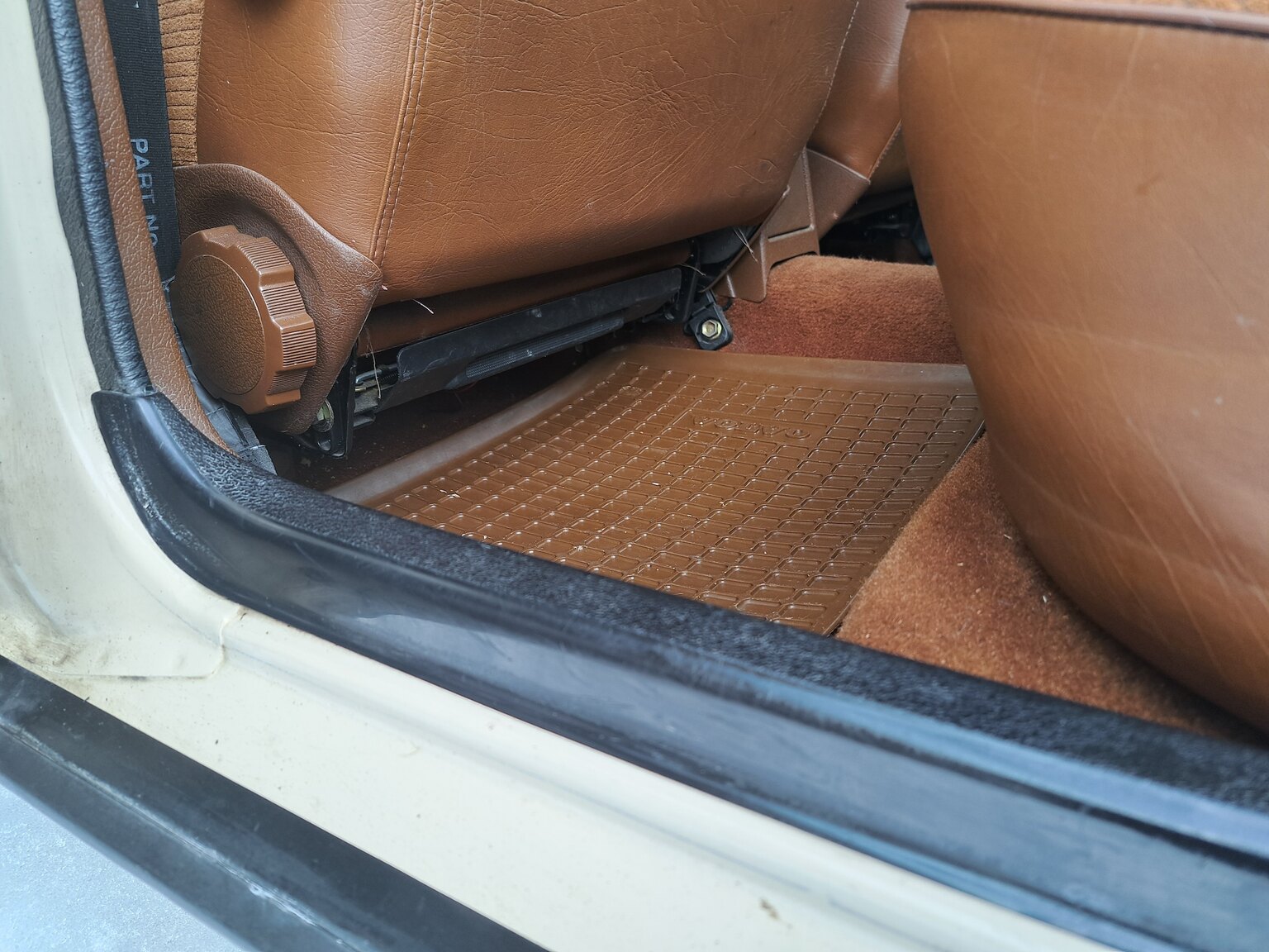 Interiörbild 1988 Volvo 240 GL