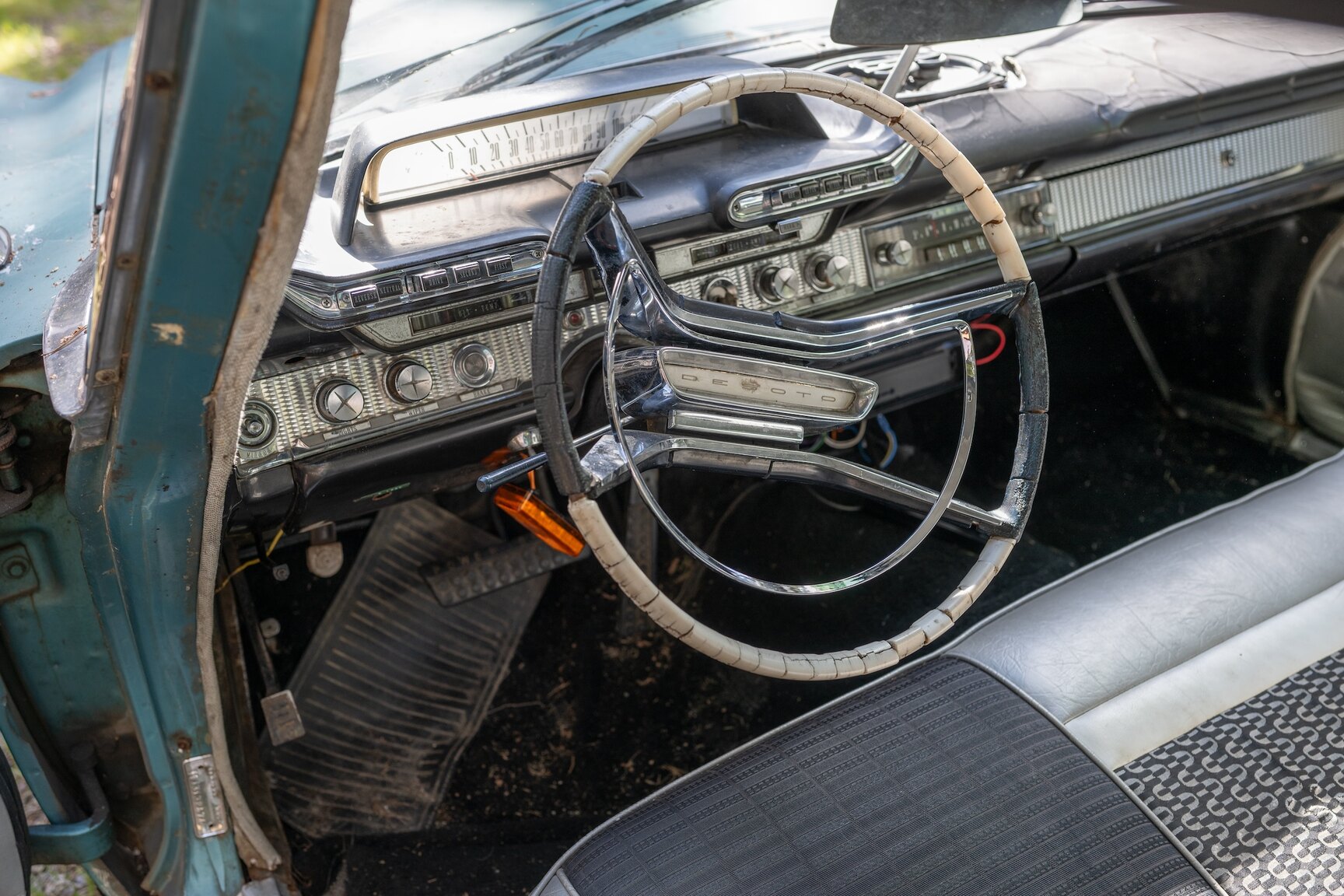 Interior image of Desoto Fireflight