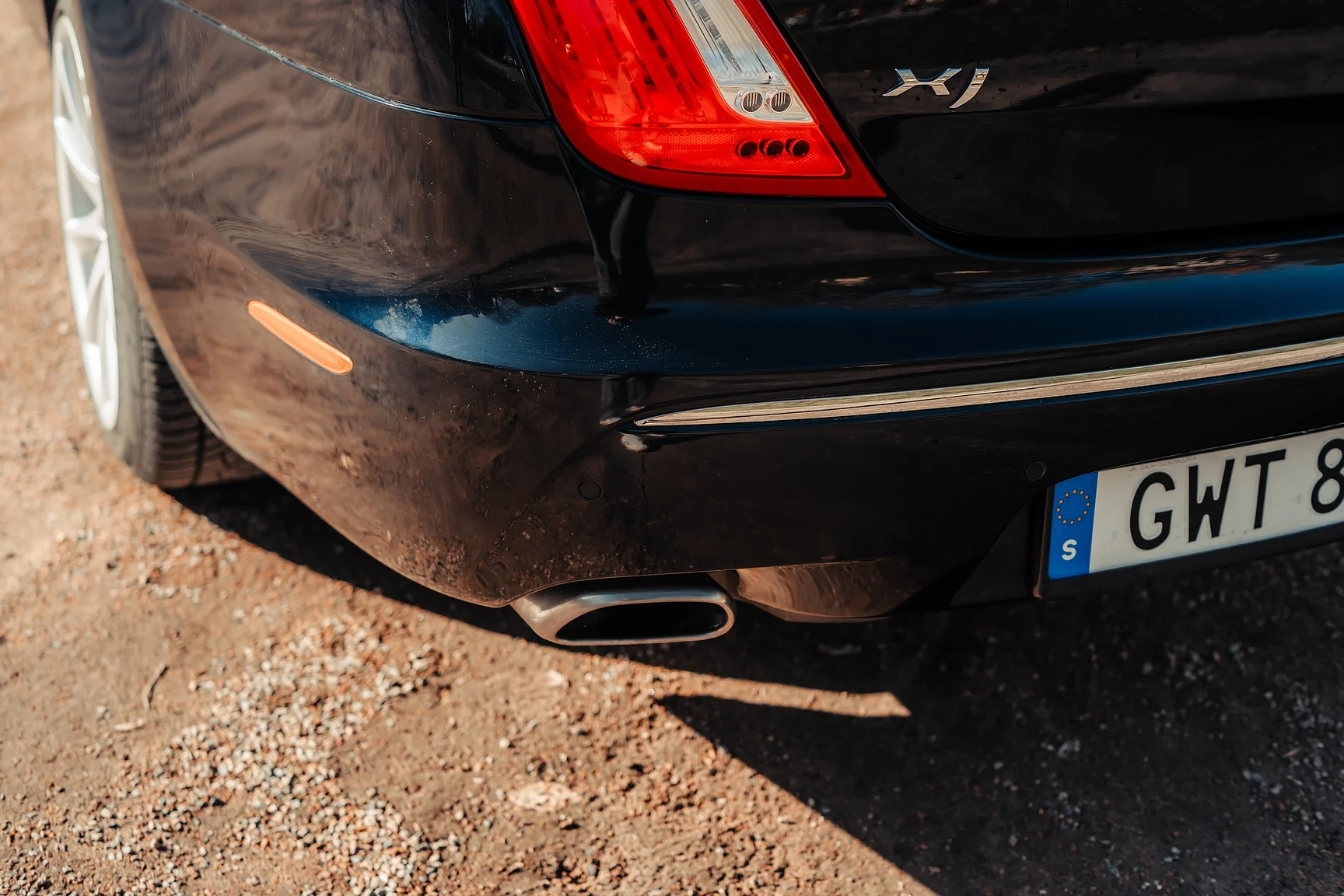Exterior image of 2012 Jaguar XJ (26)