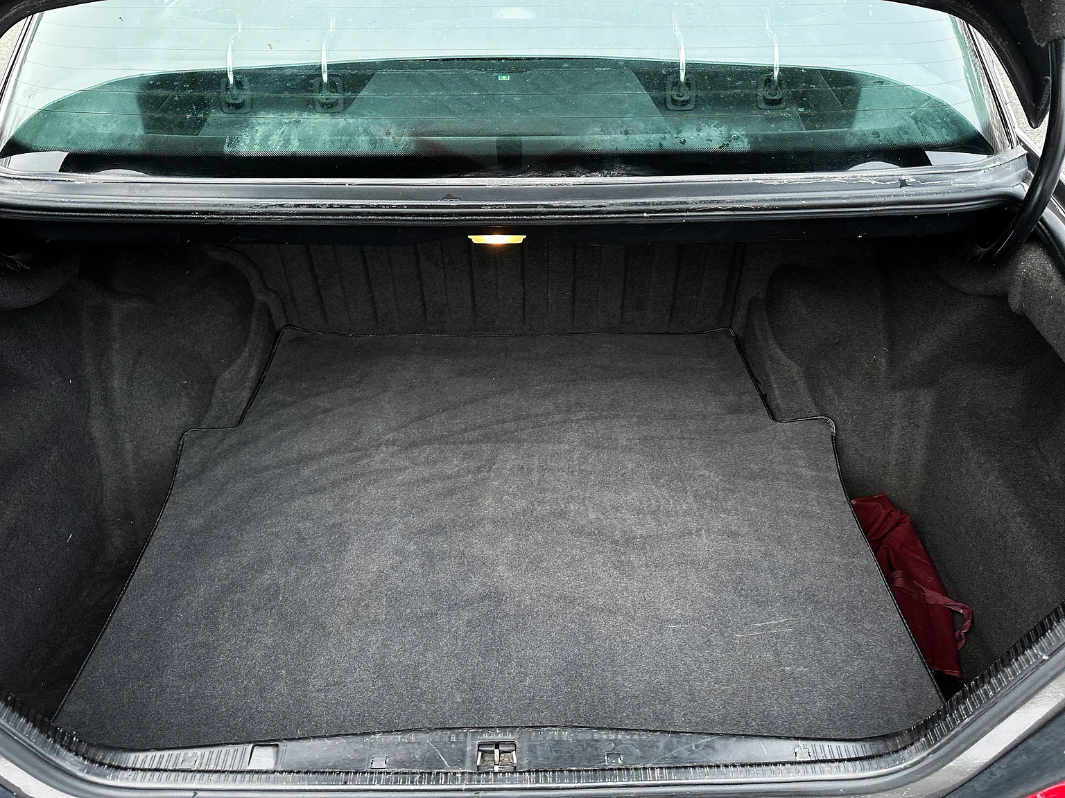 Interior image of 1993 Mercedes-Benz E 320 "AMG" (59)