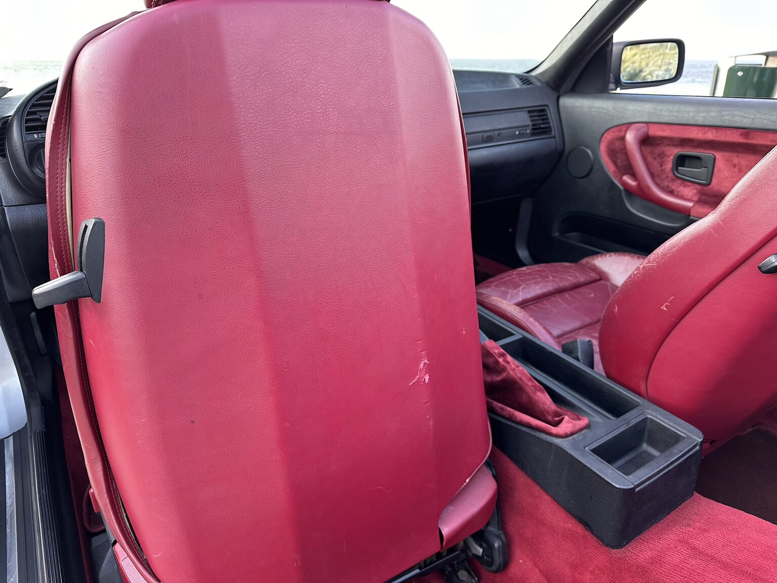 Interior image of 1993 BMW 325i Convertible