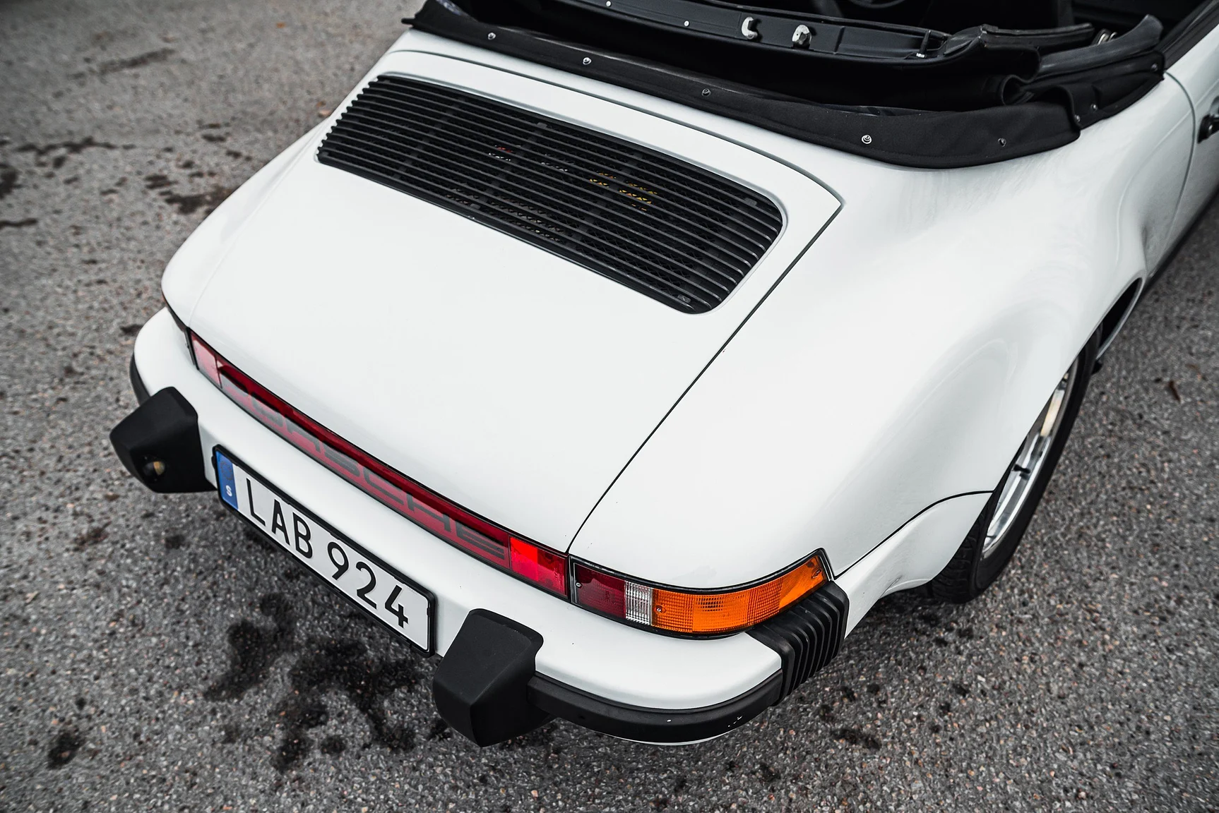 Exterior image of 1983 Porsche 911 SC (19)