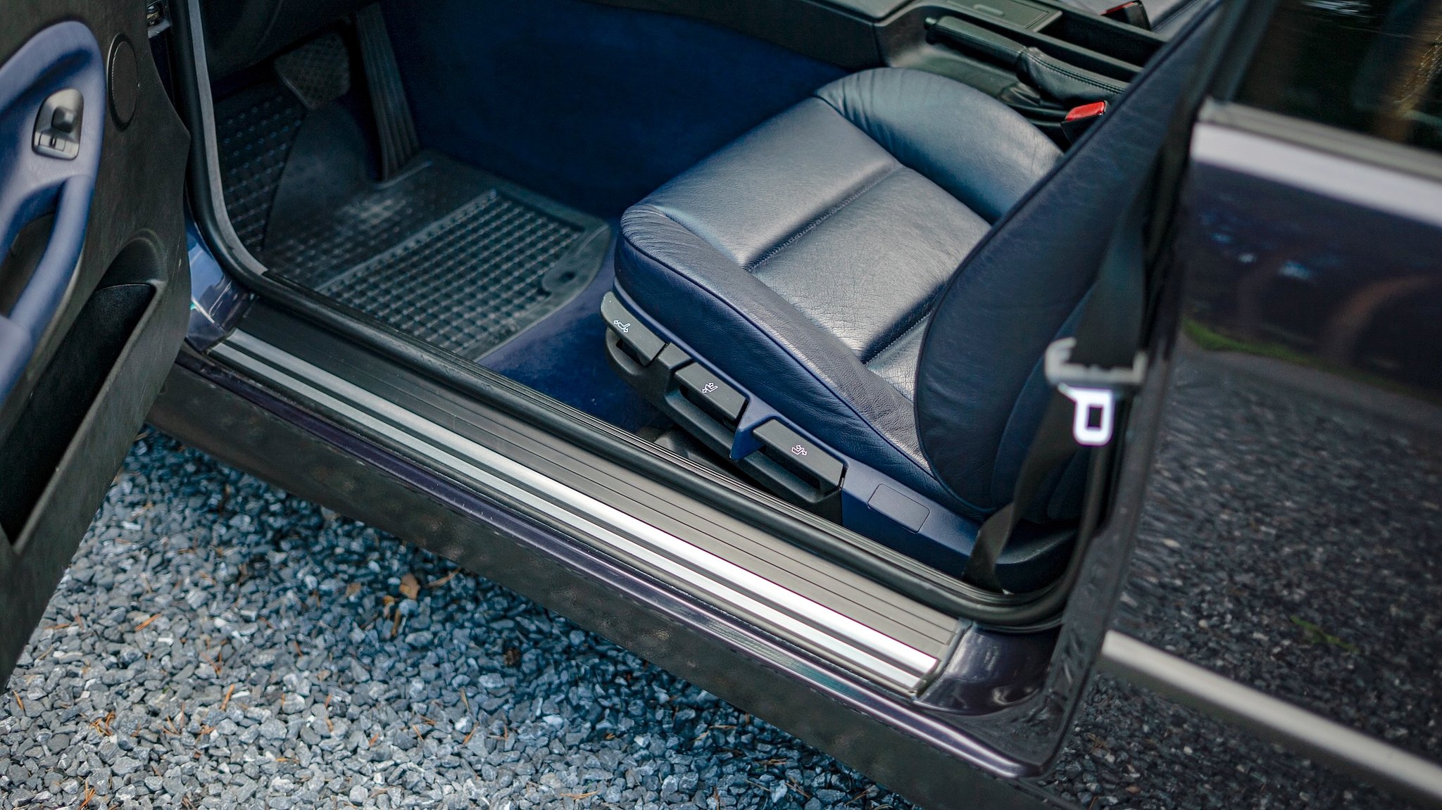 Interior image of 1997 BMW 328i Coupé Automatisk