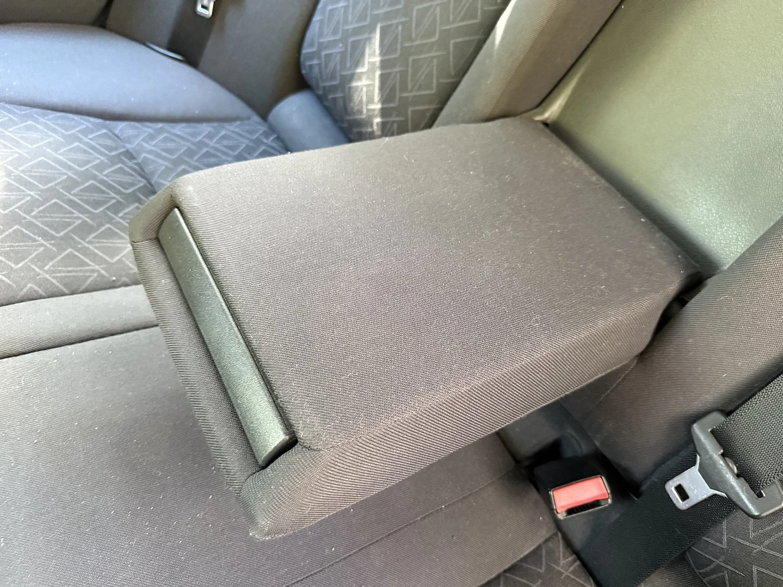 Interior image of 2002 Mercedes-Benz C 320 T (61)