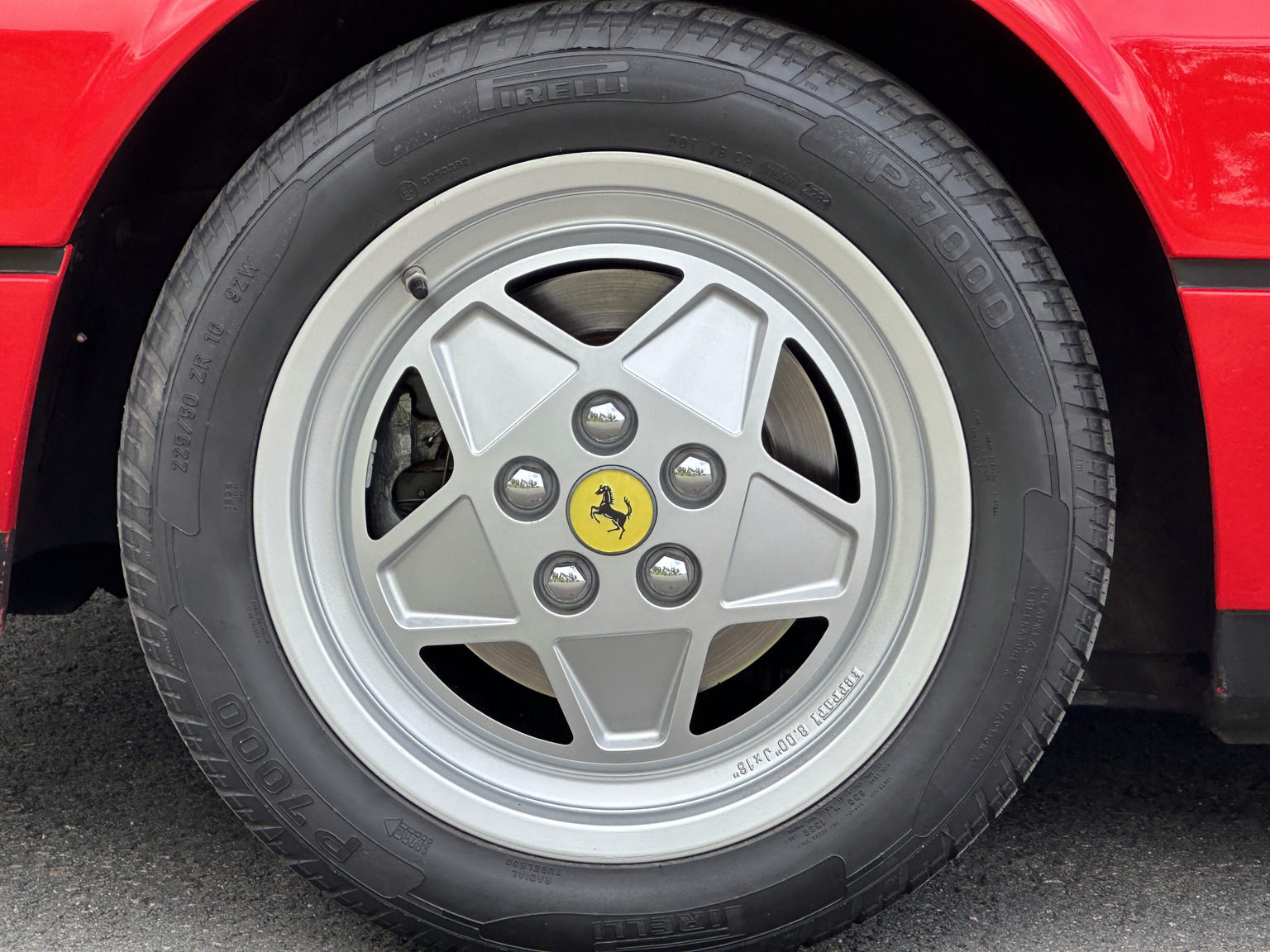 Exteriörbild på 1988 Ferrari 328 GTB