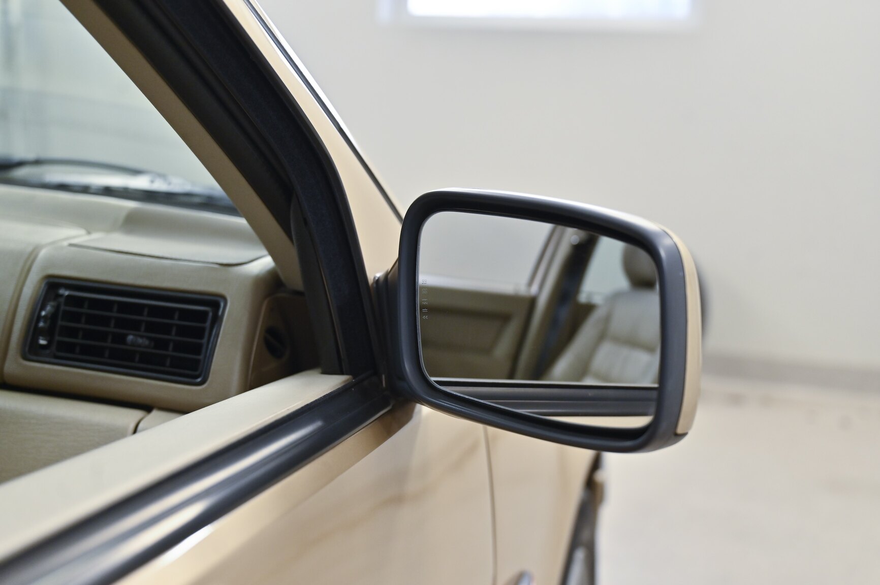 Exteriörbild på 1996 Volvo 855GLT