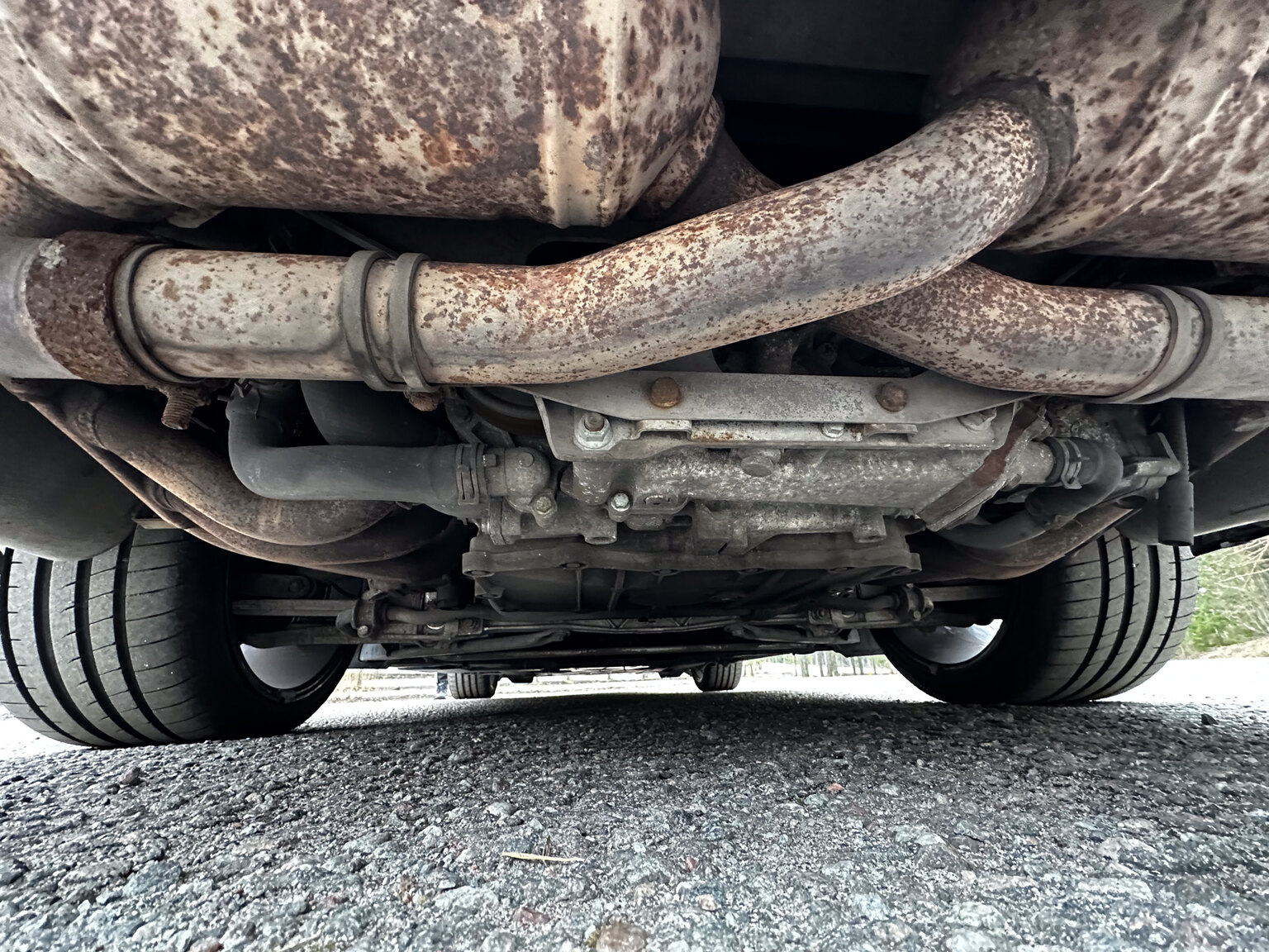 Image of 1999 Porsche 911 Carrera 4 mechanics