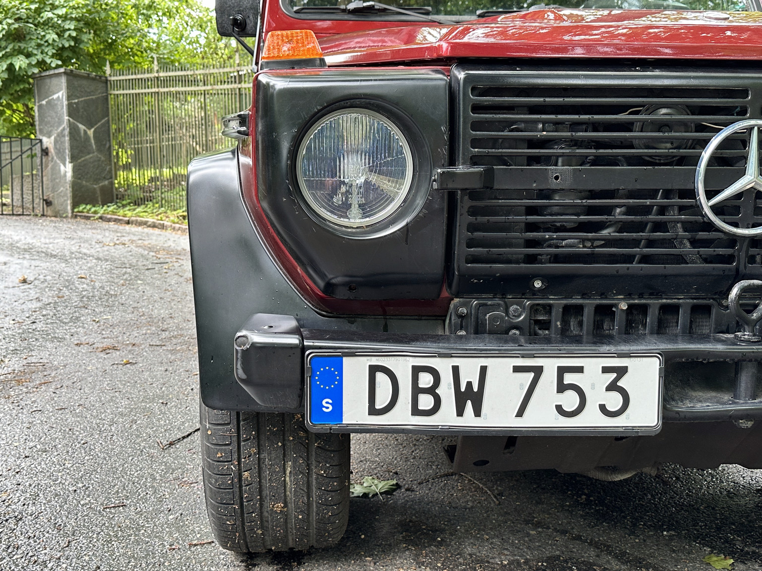 Exteriörbild på 1986 Mercedes 280 GE (22)