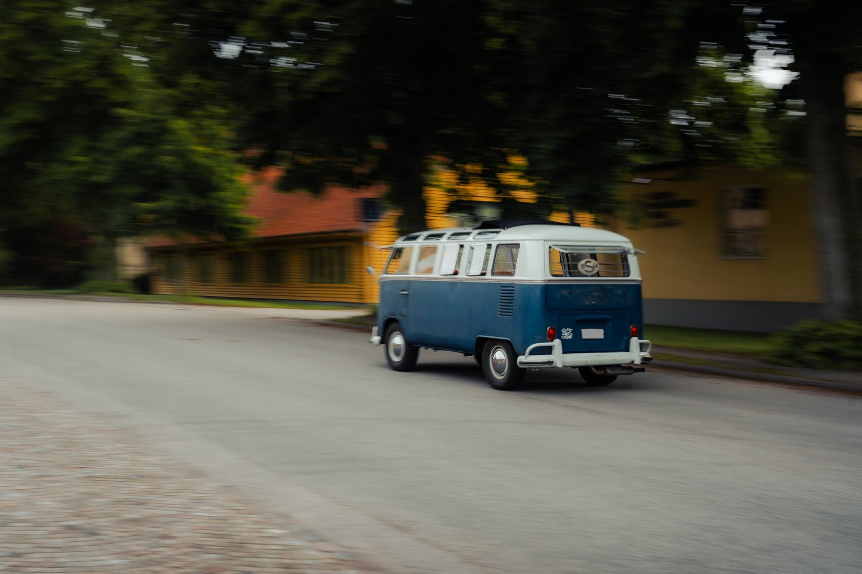 Aussenfoto 1964 Volkswagen Kleinbus Transporter 1500 Deluxe “21-fönsters Samba”