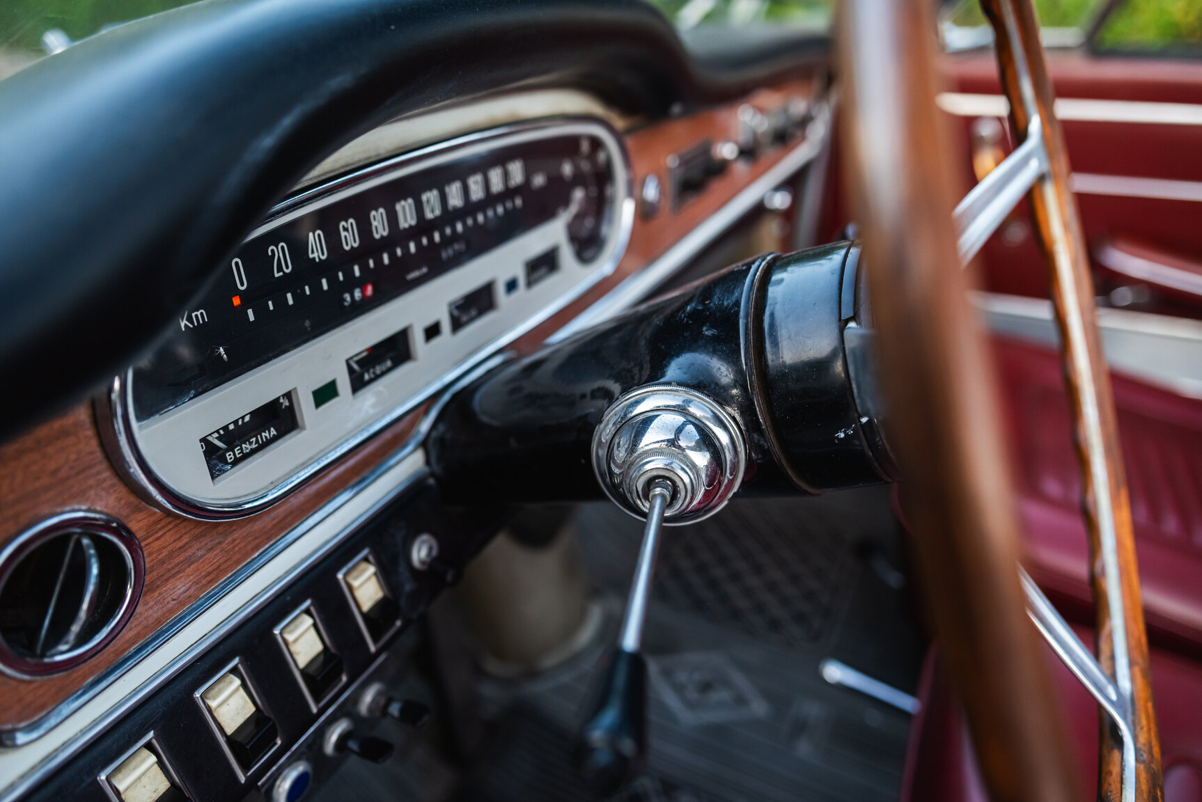 Interior image of 1964 Lancia Flavia Vignale  