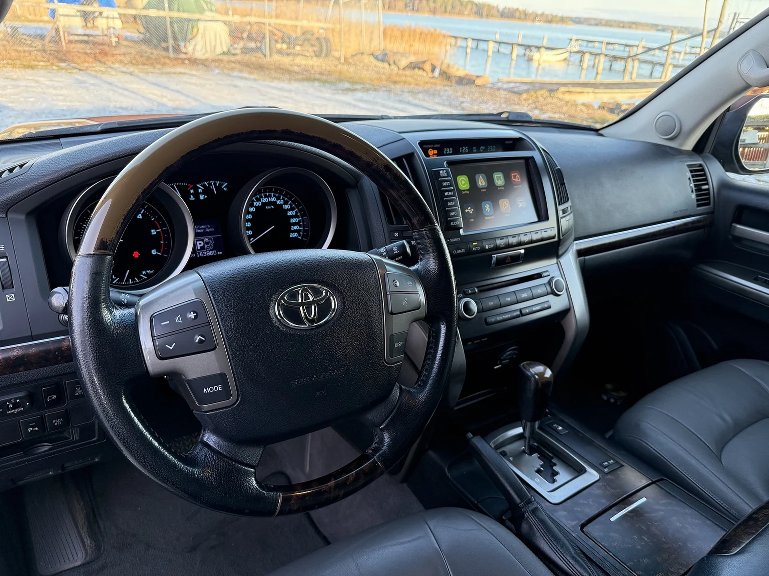 Interiörbild 2008 Toyota Land Cruiser 200 Series 4.5 V8 (7)