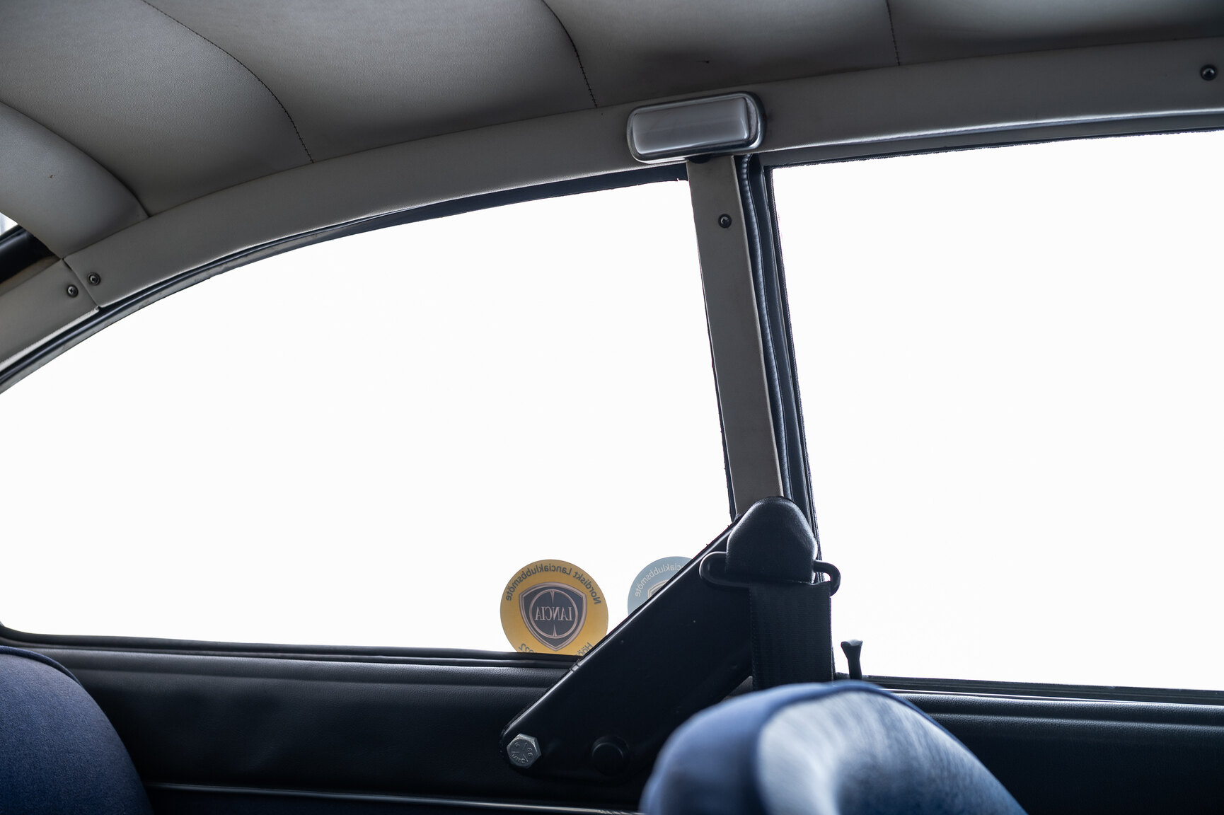 Interior image of 1965 Lancia Flavia Coupé