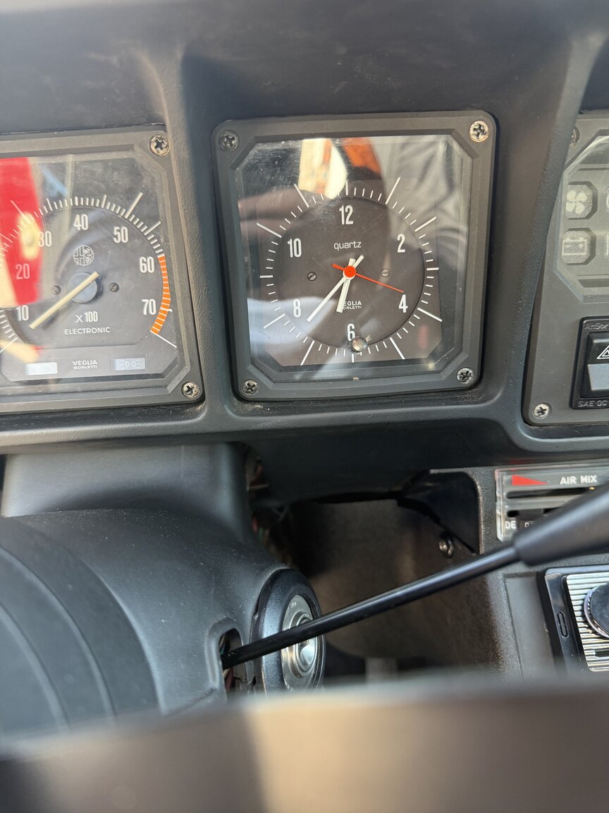 Interiörbild 1986 Alfa Romeo Alfetta GTV 2.0
