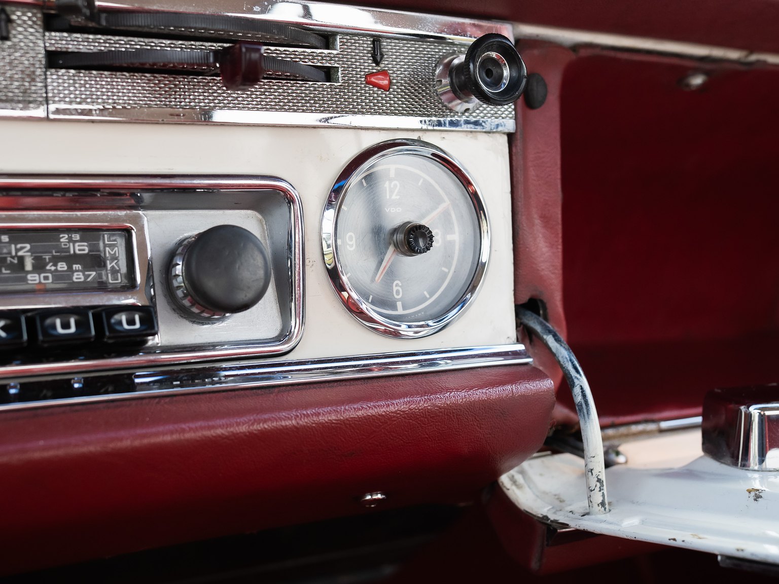 Interiörbild 1966 Mercedes-Benz 230 SL "Pagoda"