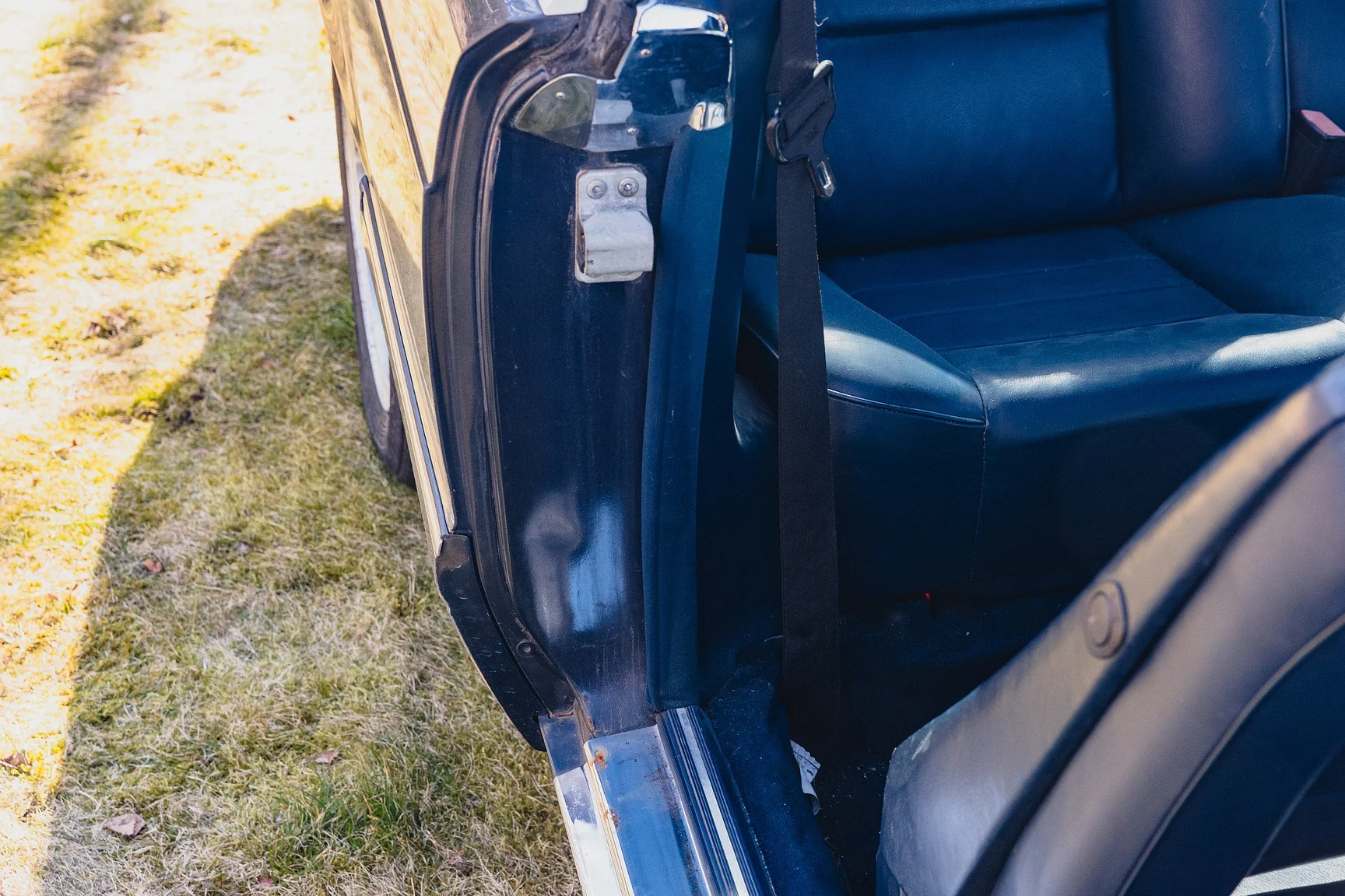 Innenraumfoto von 1986 Mercedes-Benz 560 SEC  (40)