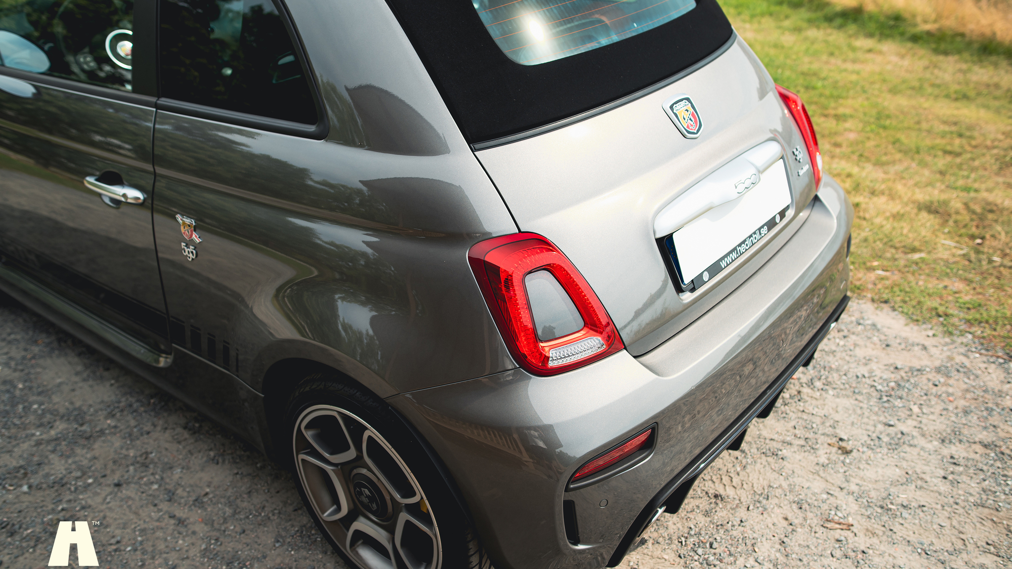 Exteriörbild på 2018 Abarth 595 Turismo CAB