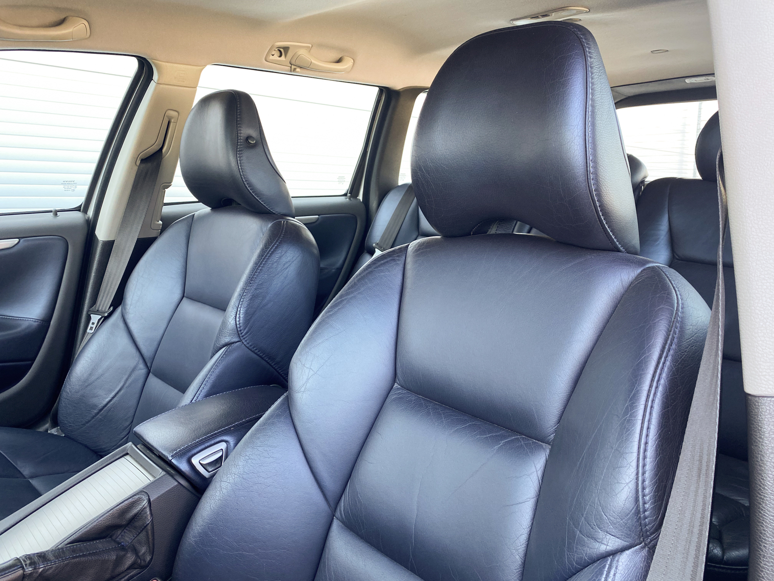 Interiörbild 2005 Volvo V70 R AWD (5)