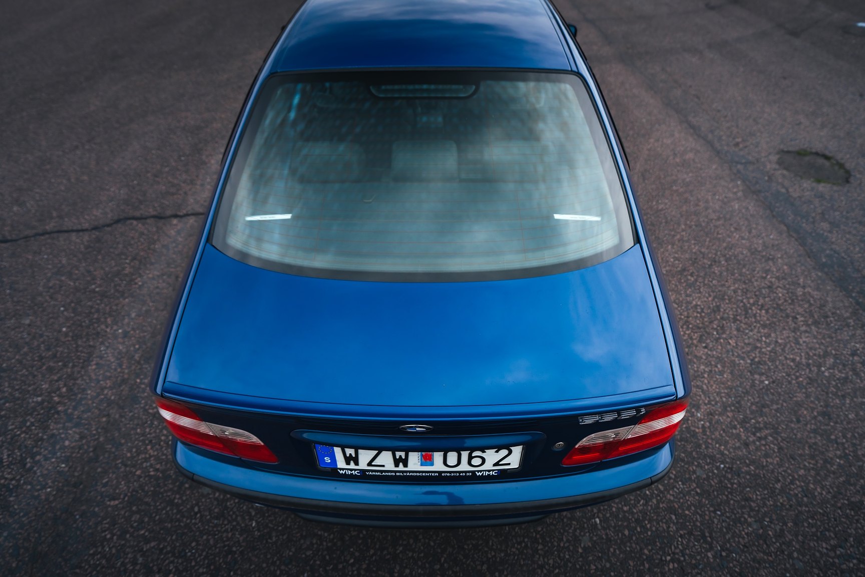 Exterior image of 2003 BMW 330i