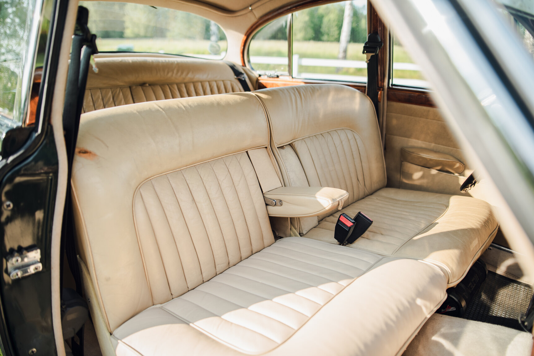 Interior image of 1965 Daimler 250 V8