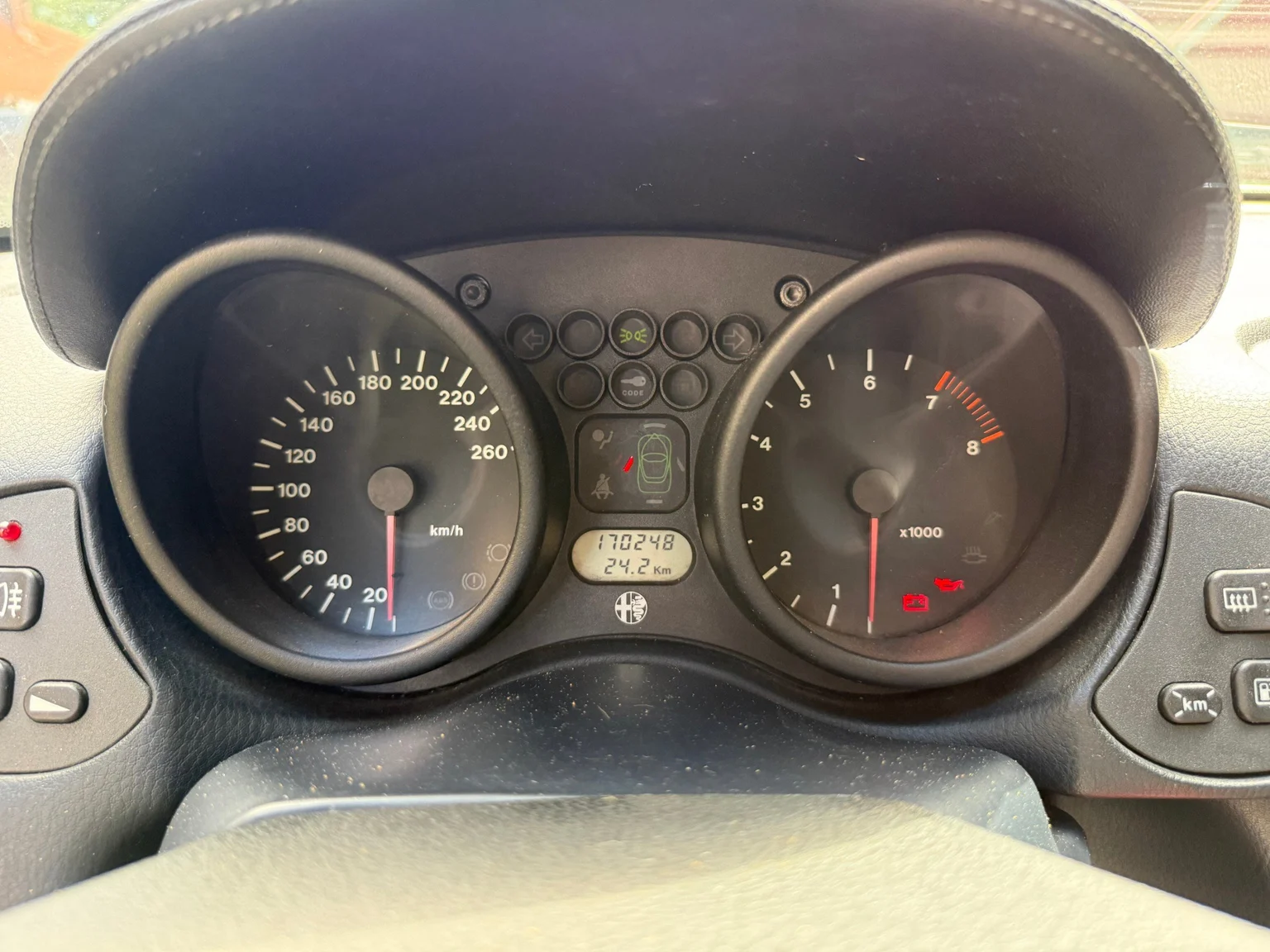 Innenraumfoto von 1997 Alfa Romeo GTV (24)
