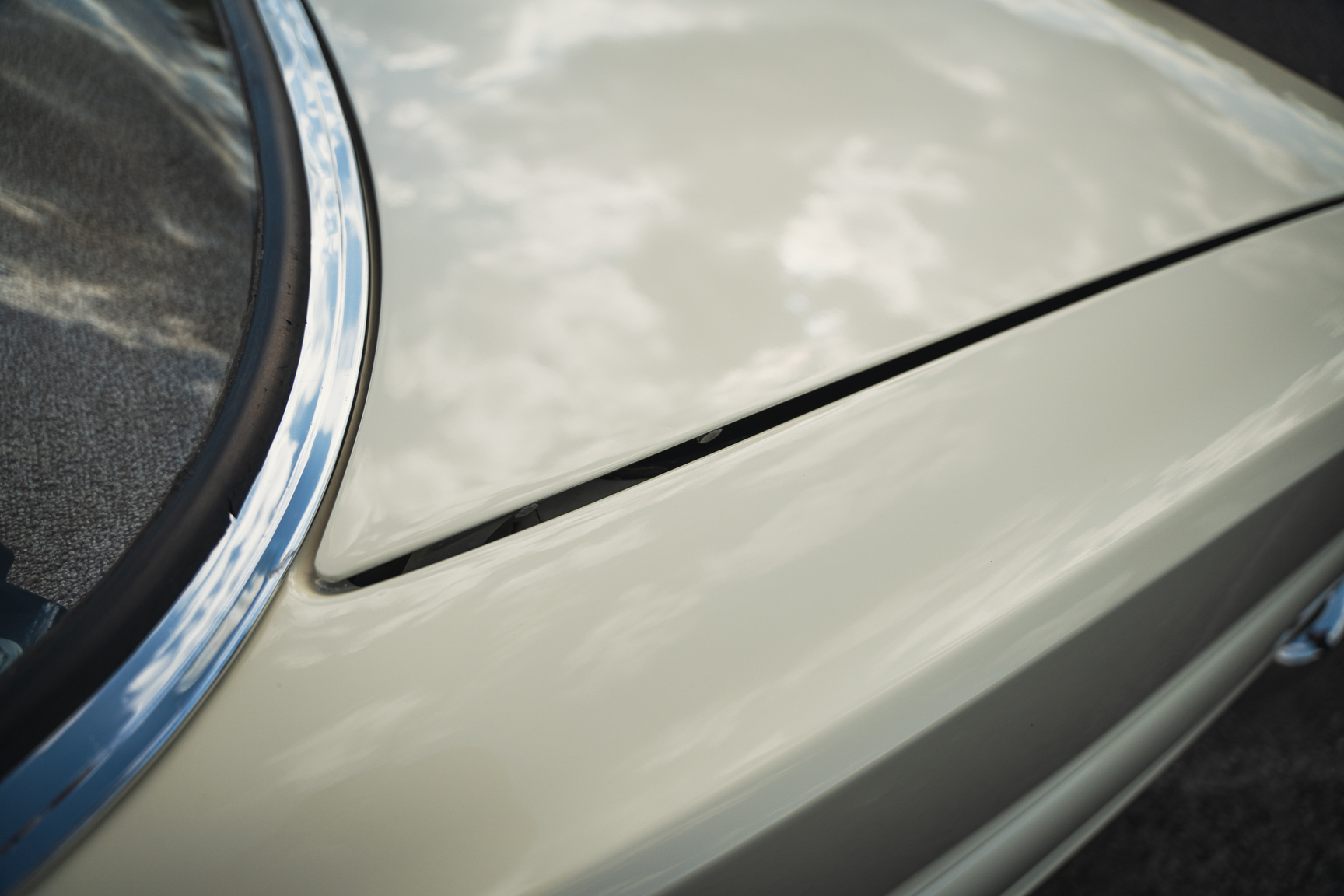 Aussenfoto 1966 Mercedes-Benz 200 D "Heckflosse"
