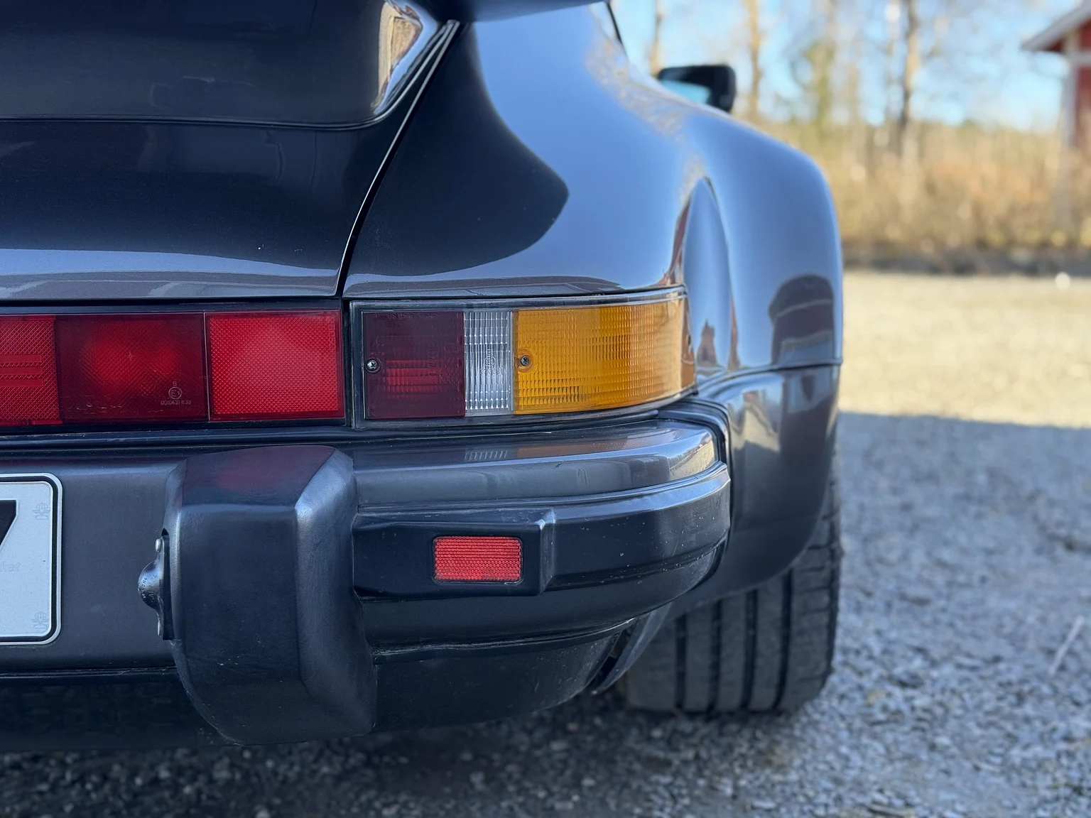 Aussenfoto 1989 Porsche 911 / 930 3.3 Turbo 5-speed (23)