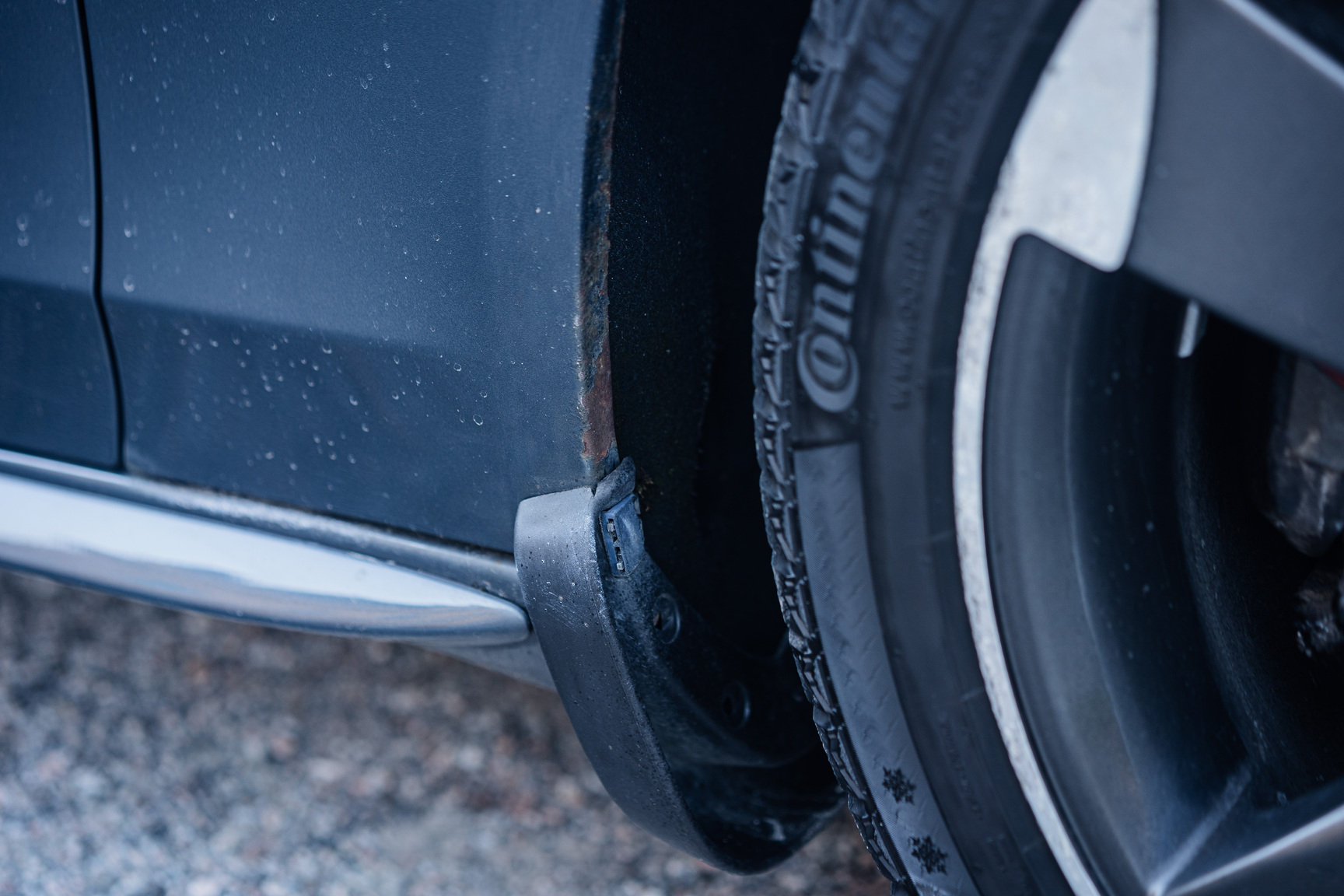 Exterior image of 2011 Audi S4 (44)