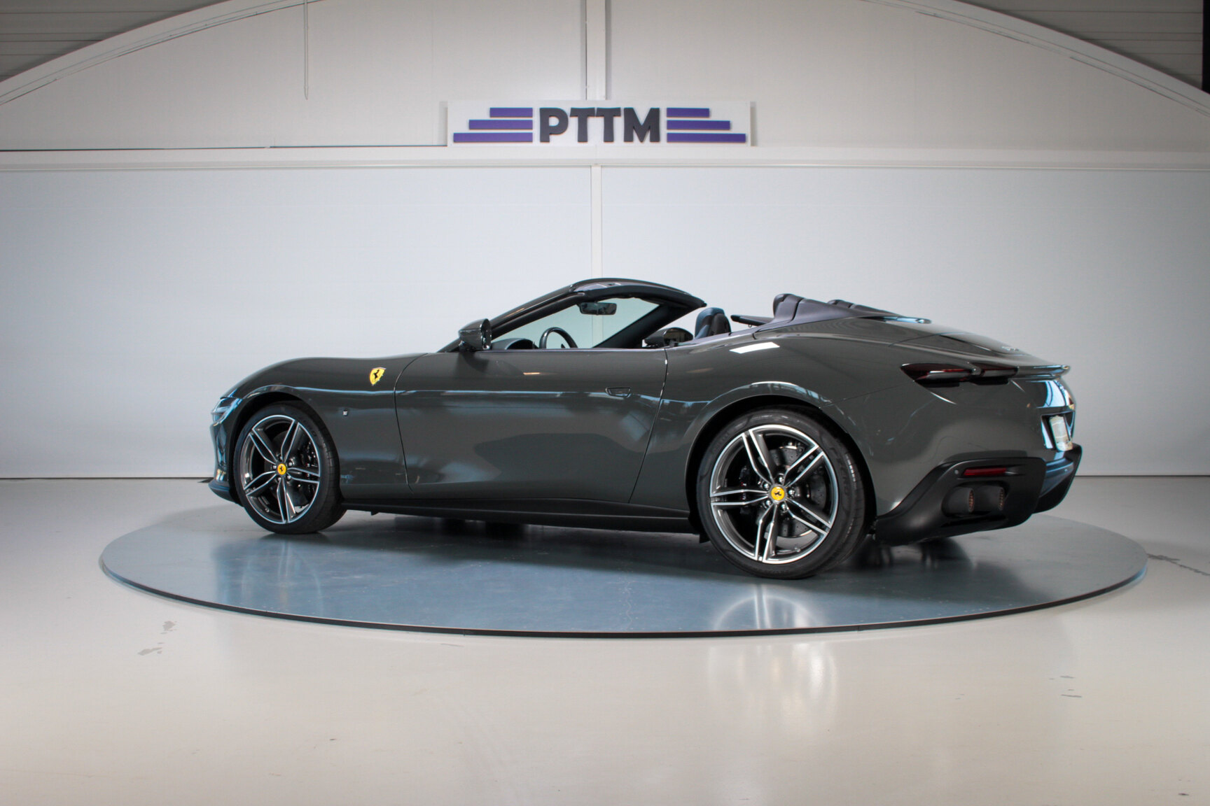 Exterior image of 2024 Ferrari Roma Spider