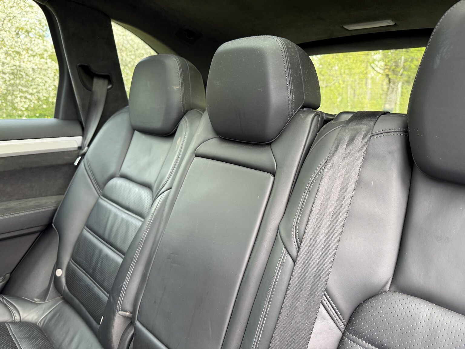 Interior image of 2013 Porsche Cayenne GTS