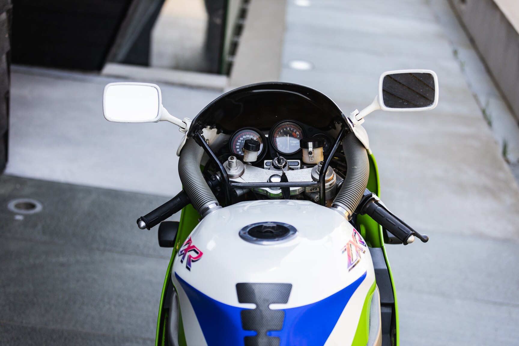 Exteriörbild på 1992 Kawasaki ZX 750 J