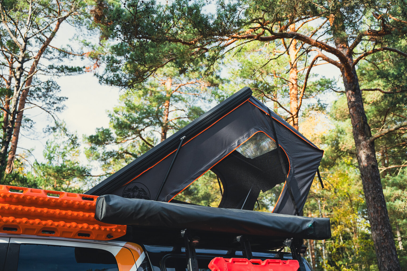 Exteriörbild på 2017 Dodge Ram 1500 AEV (25)