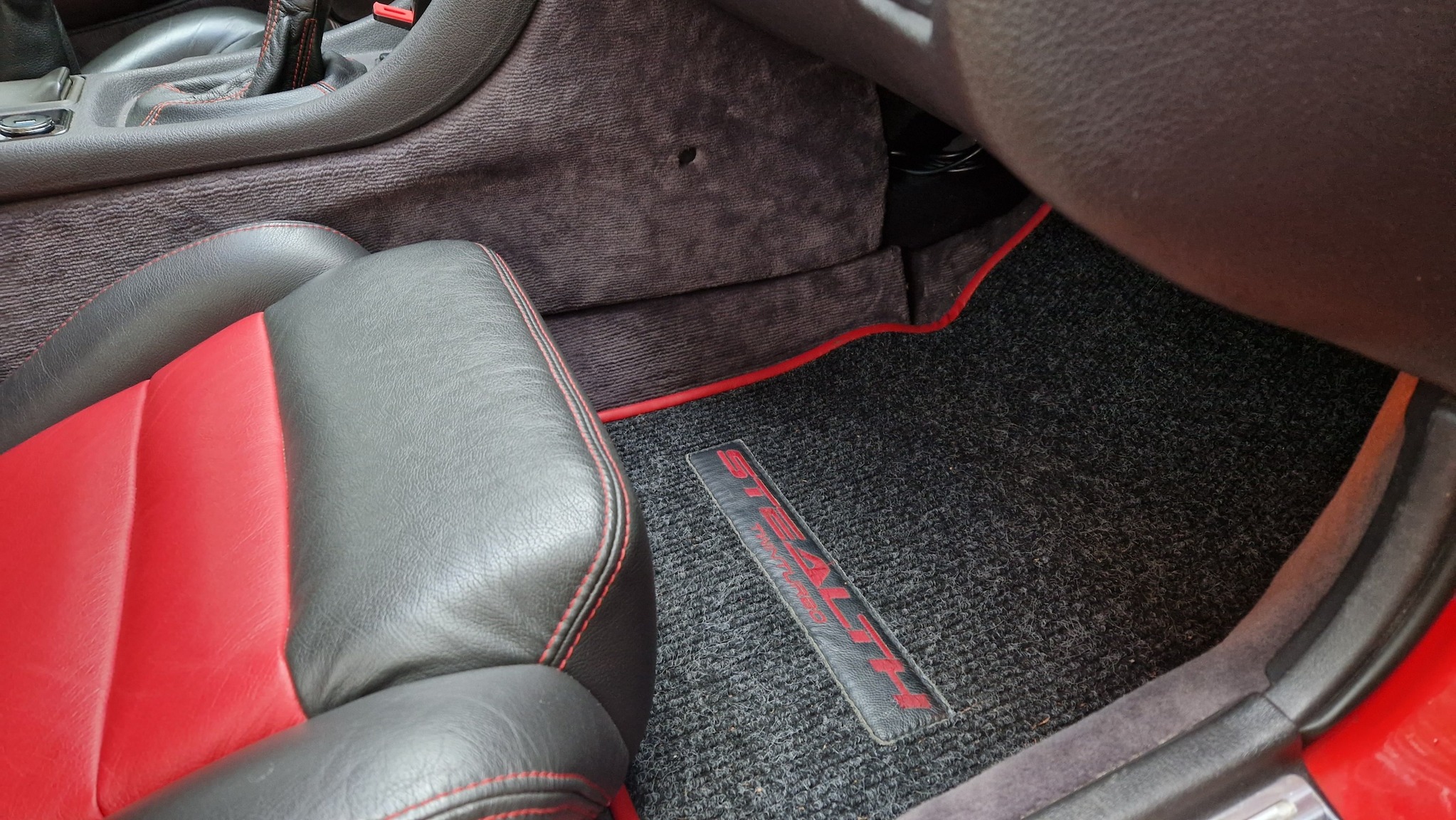 Interior image of 1992 Dodge Stealth RT/T Twin Turbo (4)