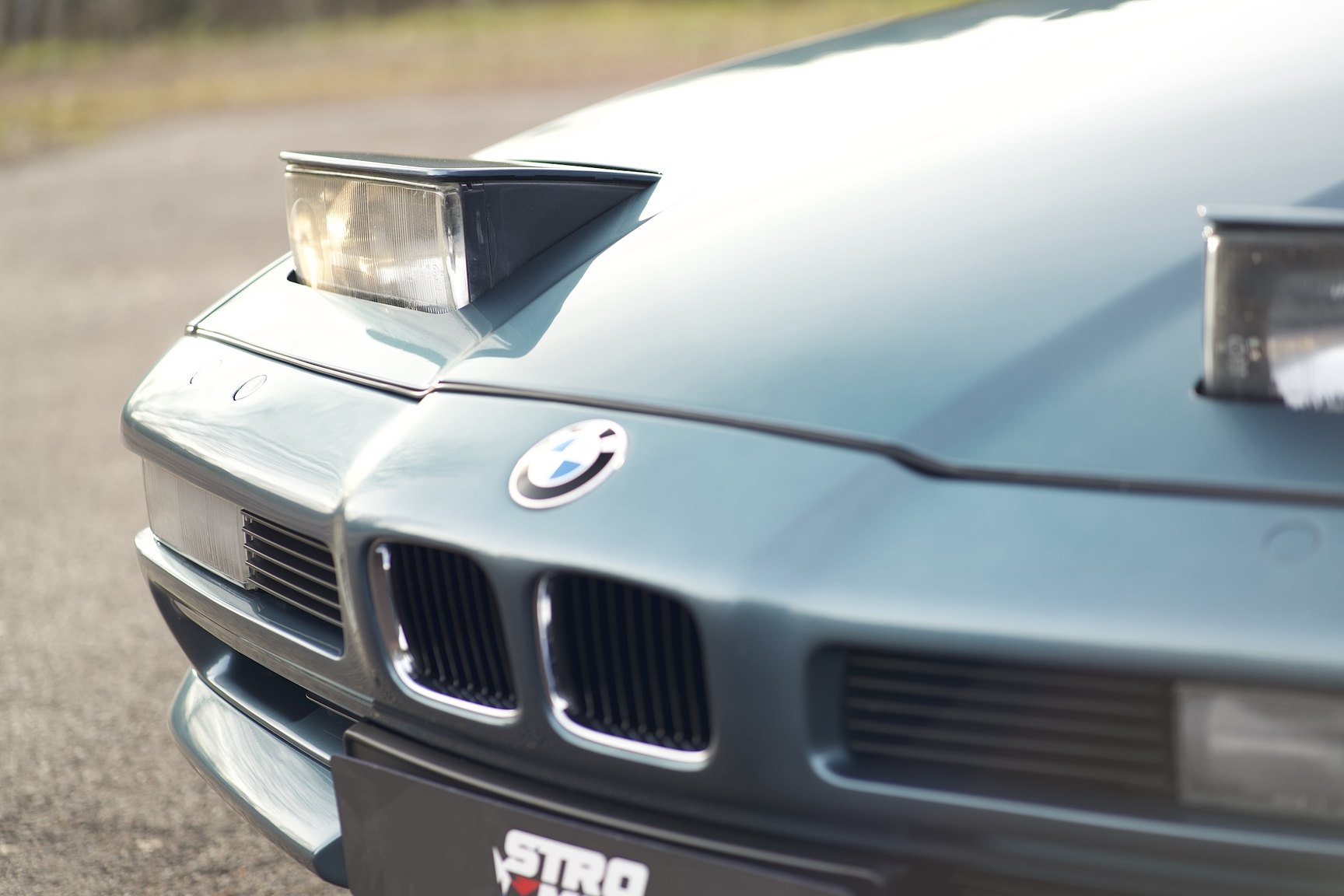 Exteriörbild på 1992 BMW 850i 6-speed manual - NO RESERVE