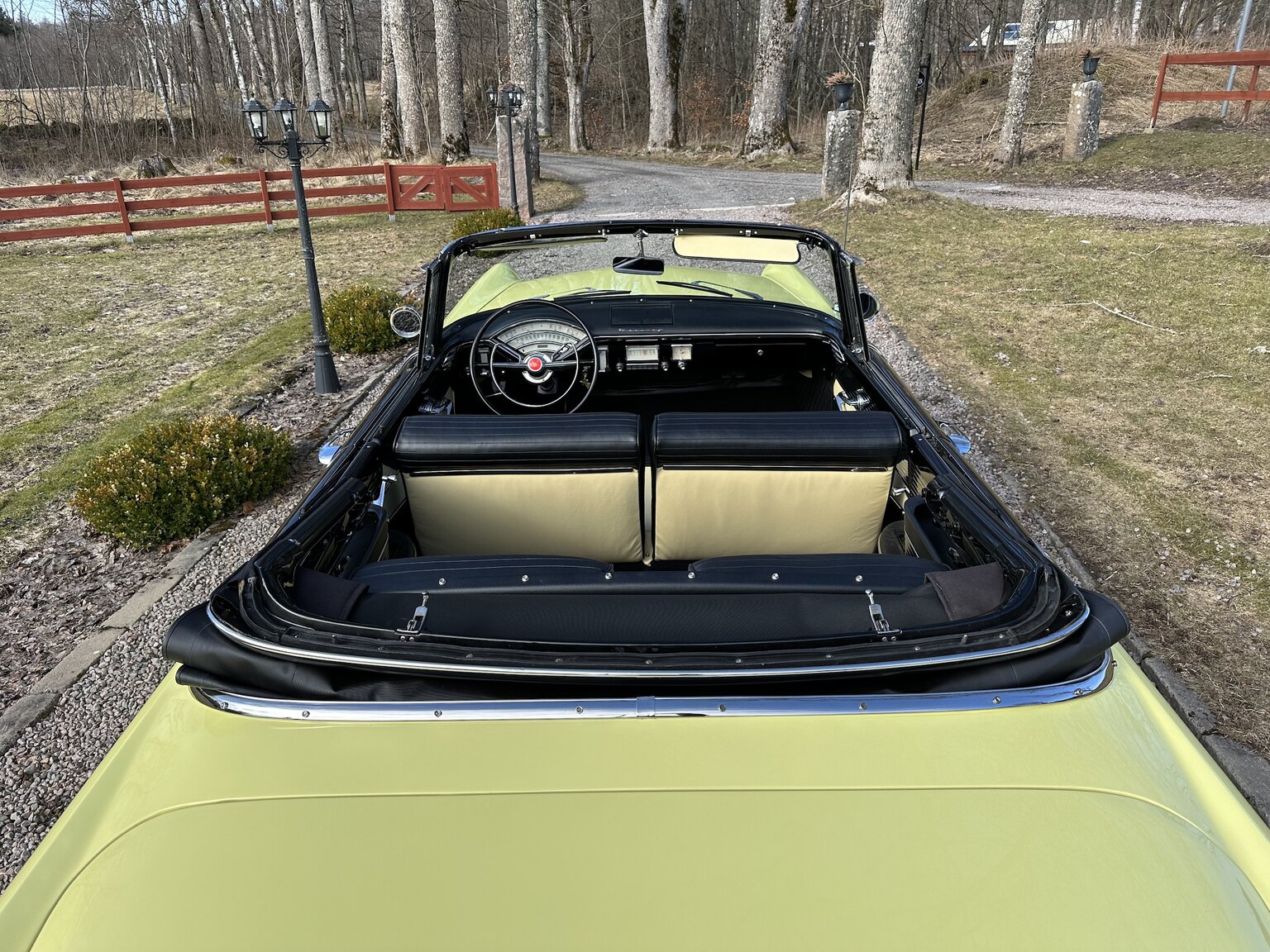 Exteriörbild på 1955 Mercury Montclair