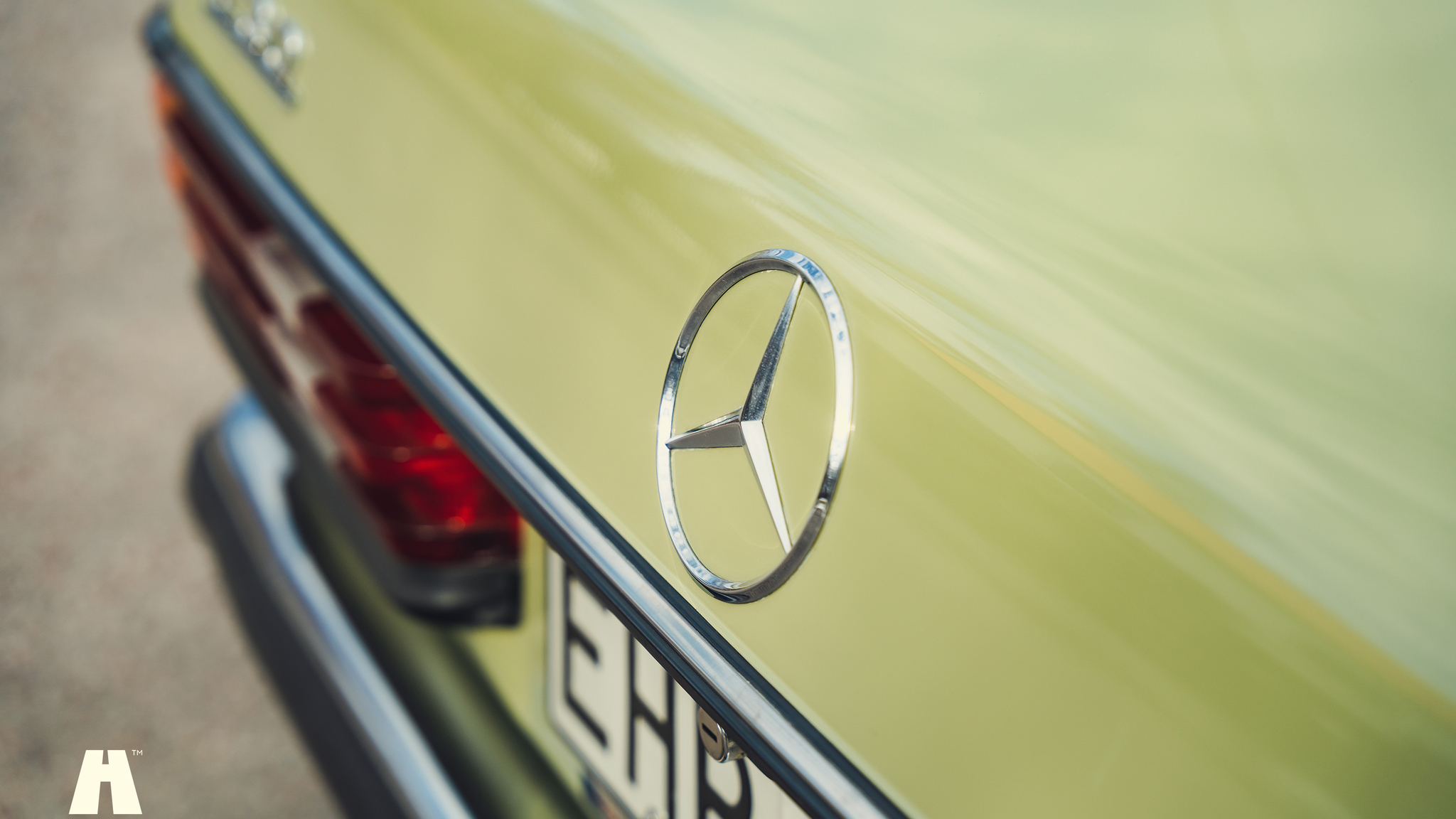 Aussenfoto 1979 Mercedes Benz 230