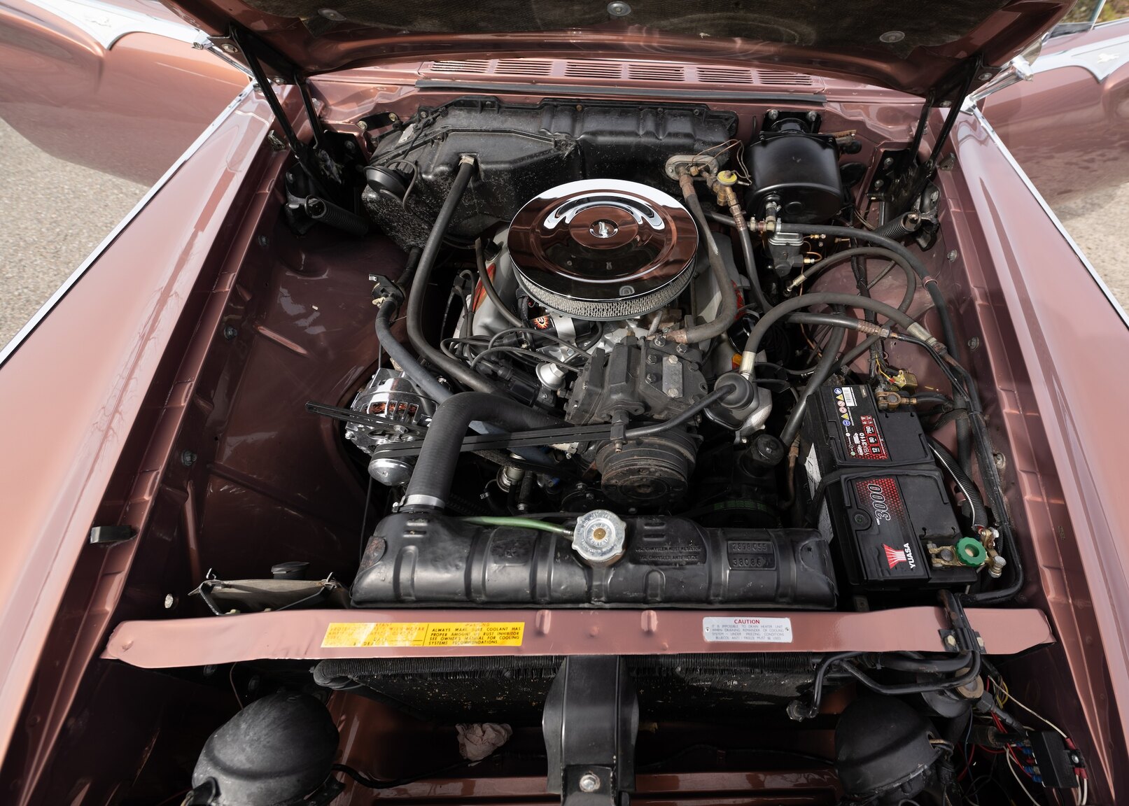Image of 1961 Chrysler New Yorker Sedan mechanics (4)