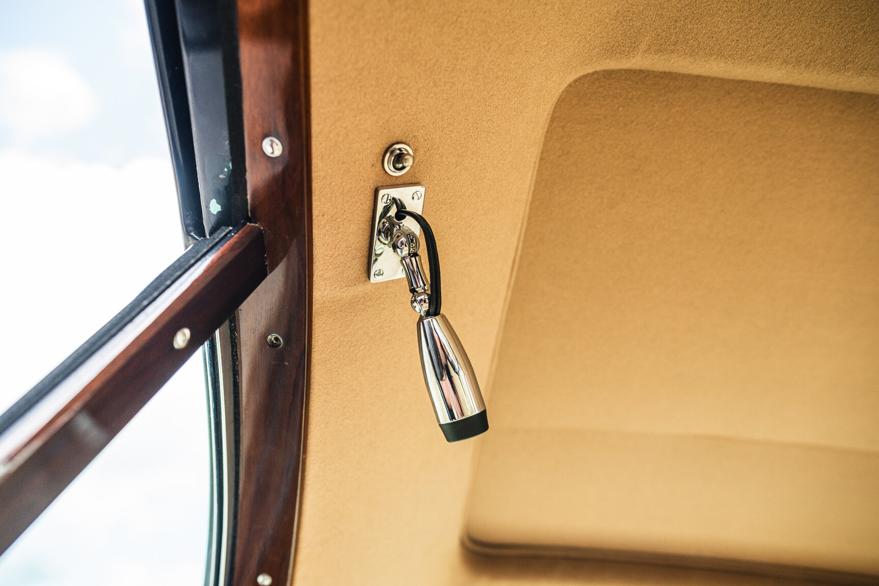 Interior image of 1960 Bentley S2 Continental 