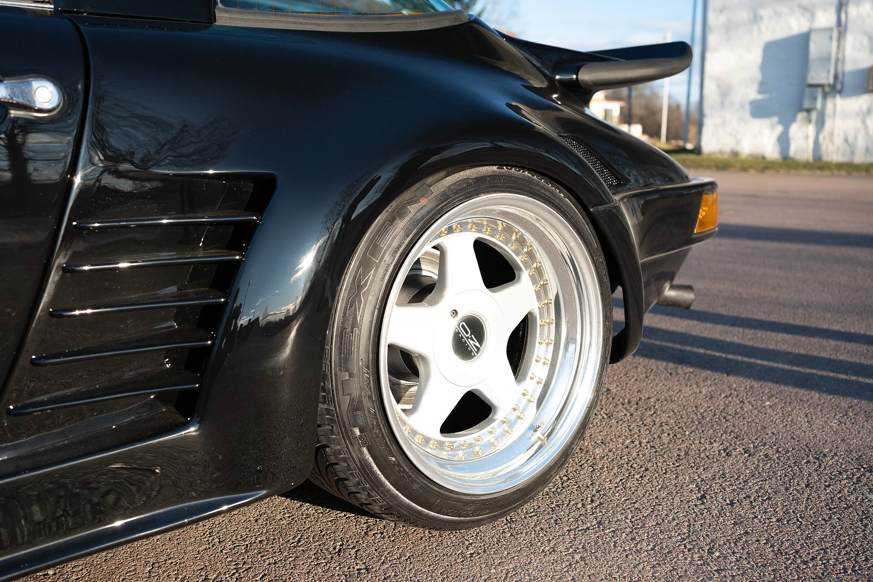 Aussenfoto 1976 Porsche 911 Targa Flachbau - Josef Zirkelbach DP (31)
