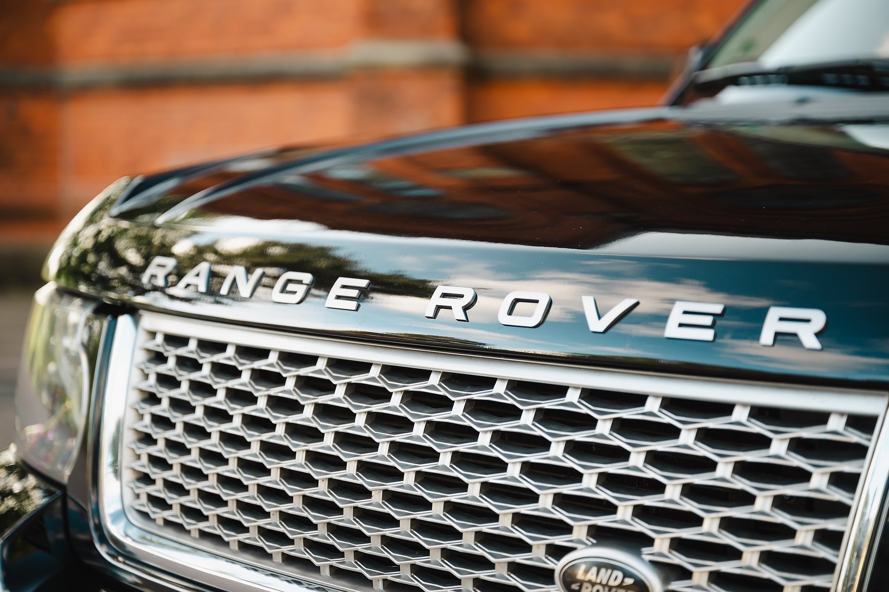 Exterior image of 2012 Range Rover 4.4 TDV8 Westminster 