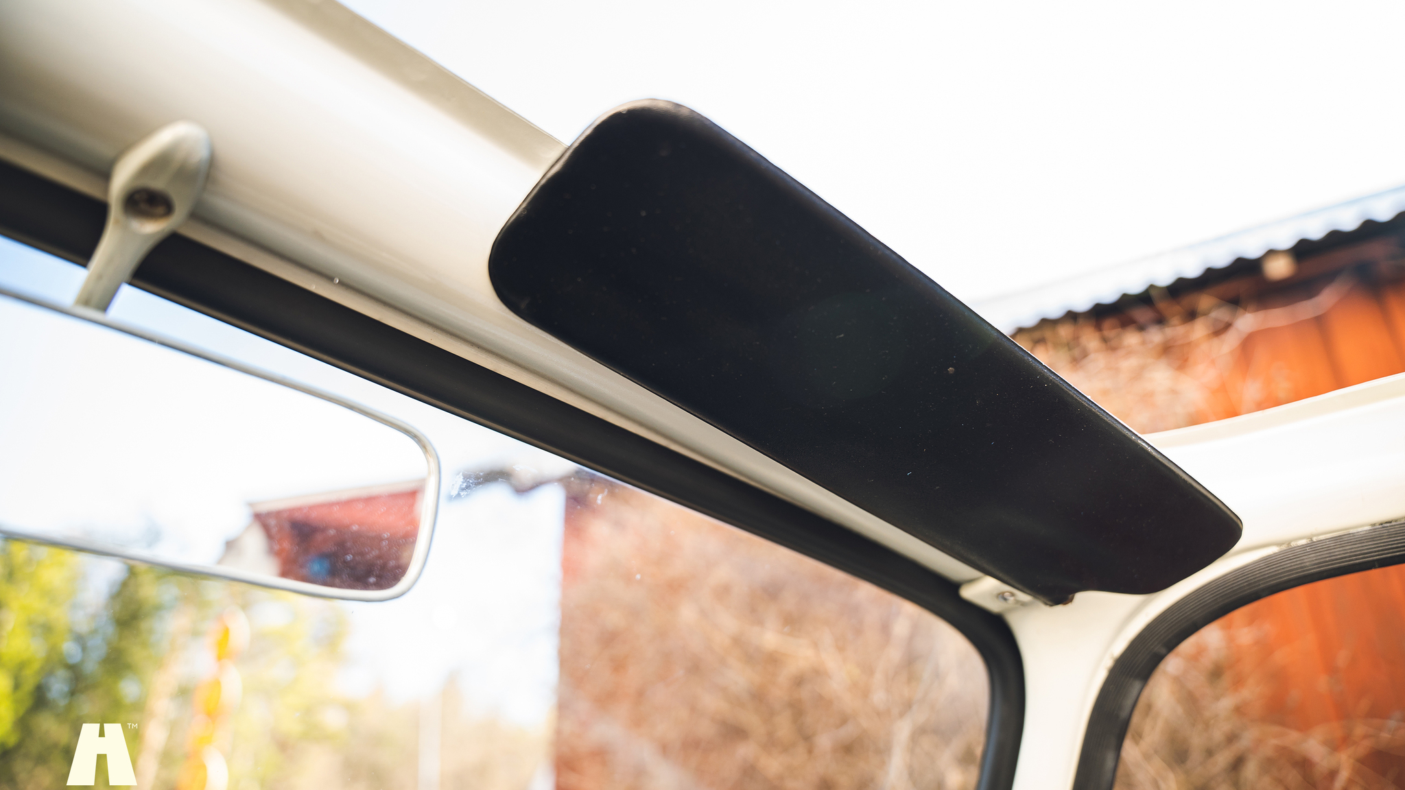 Interior image of 1968 Subaru 360 Deluxe (28)