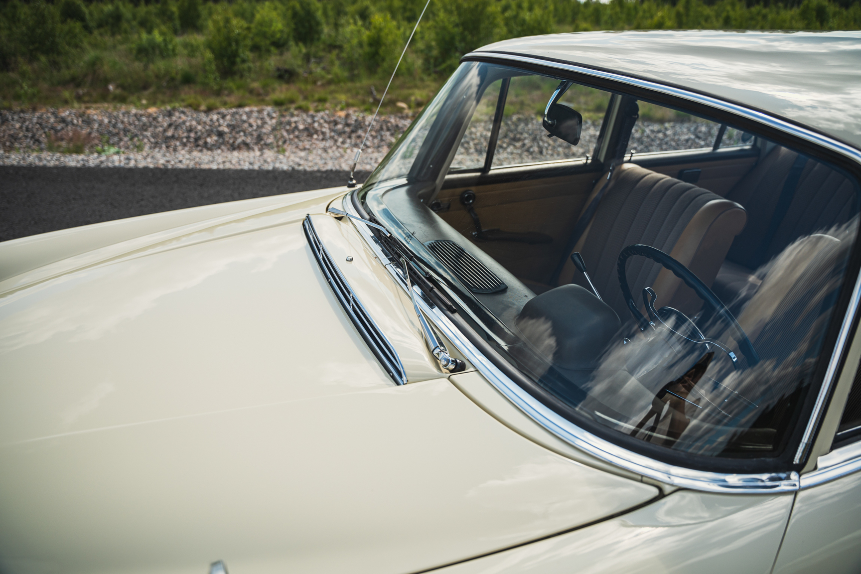 Exteriörbild på 1966 Mercedes-Benz 200 D "Heckflosse"