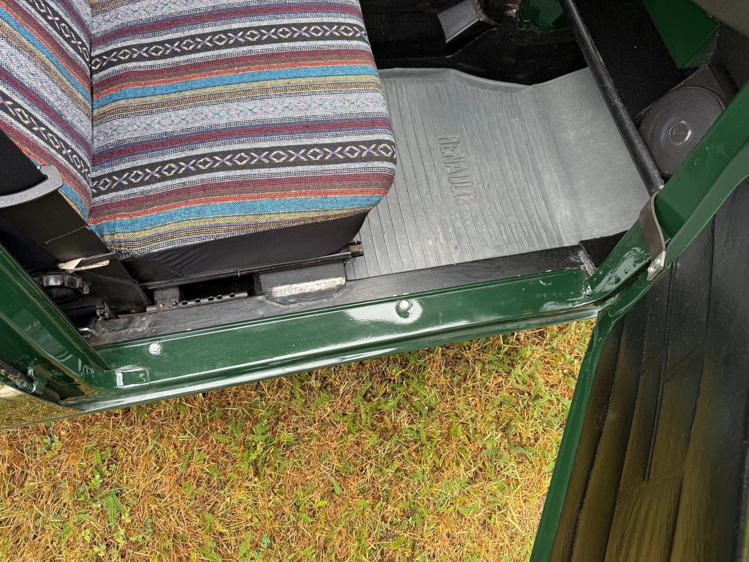 Interior image of 1970 Renault 4 (31)