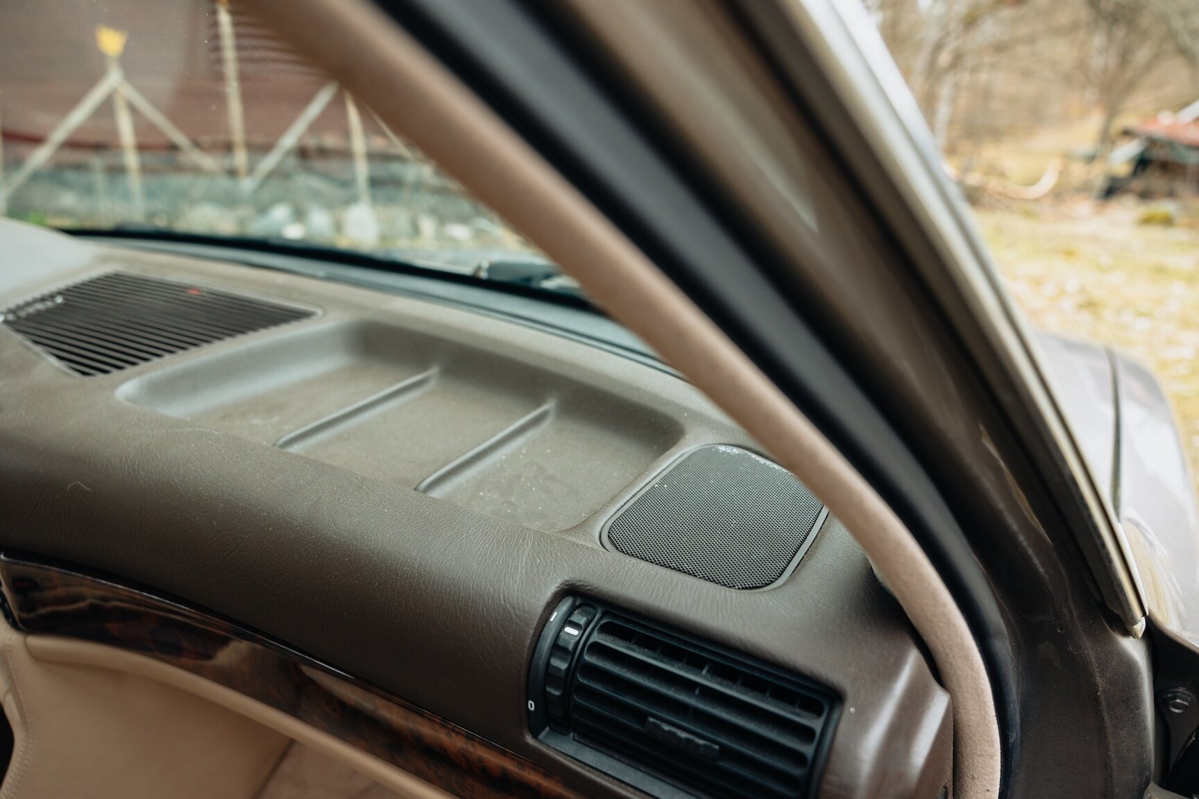 Innenraumfoto von 1990 BMW 750iL (23)