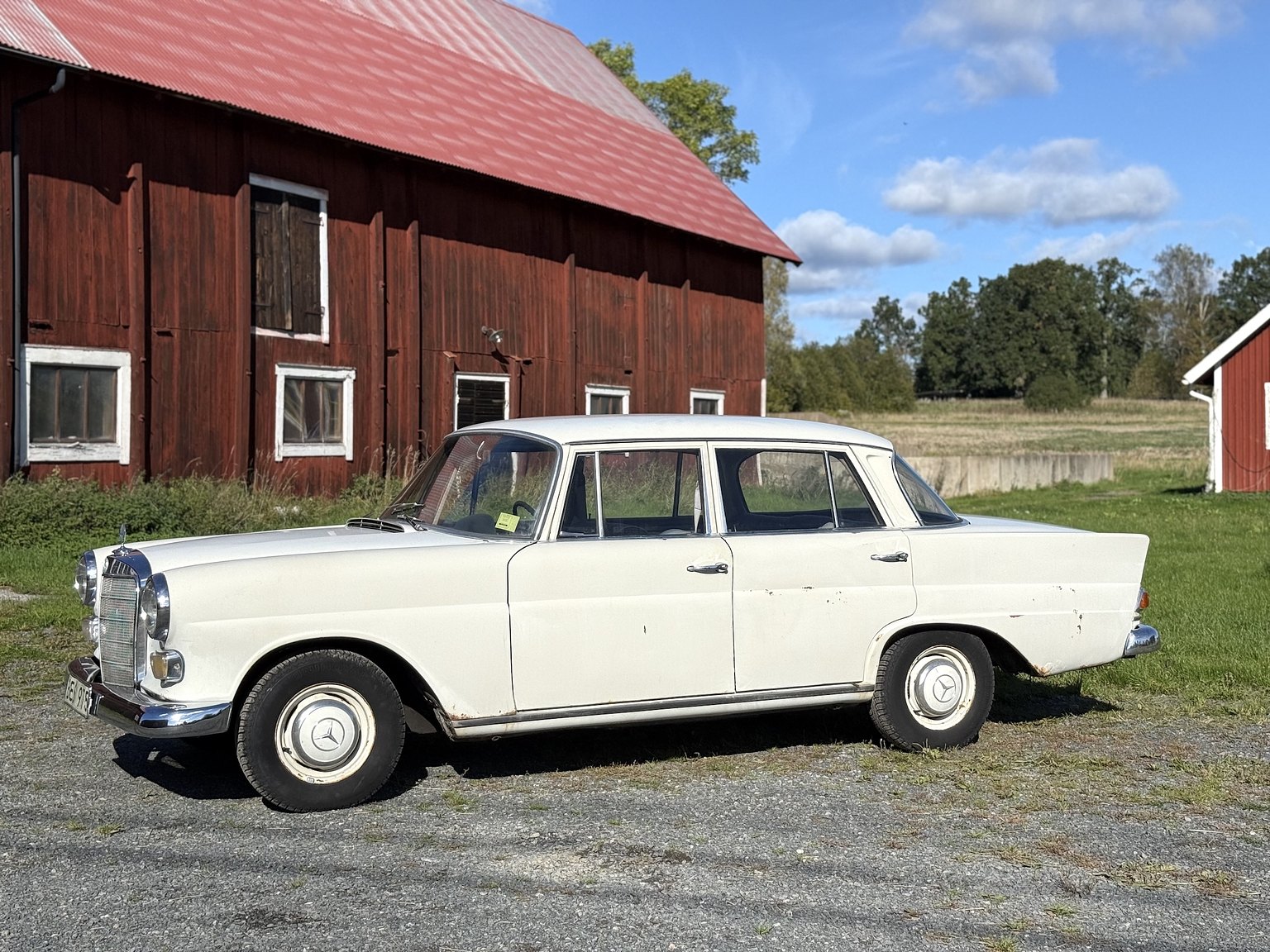 Exteriörbild på 1967 Mercedes-Benz 200