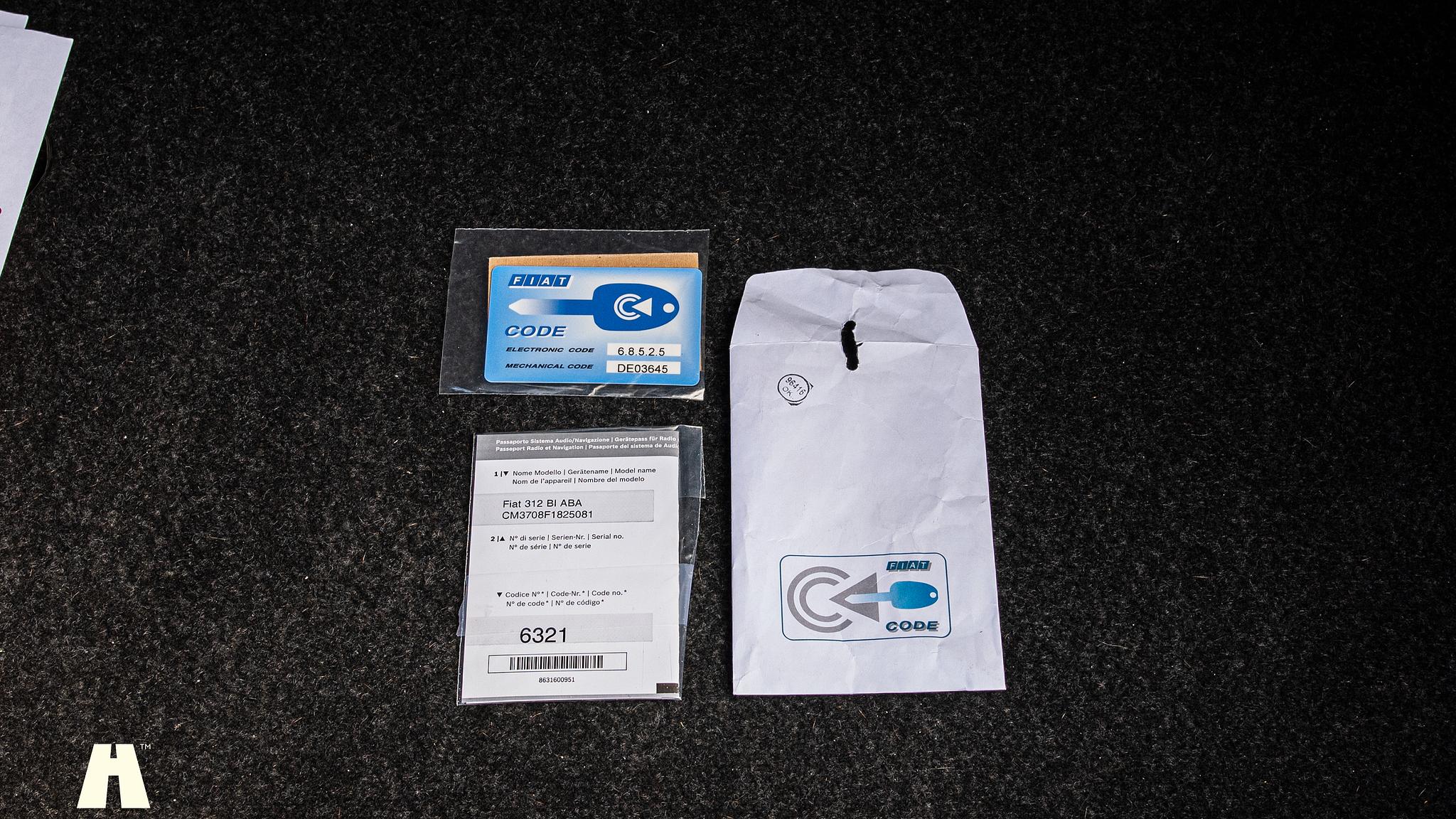 Documentation for 2016 Abarth 595 Competizione (25)