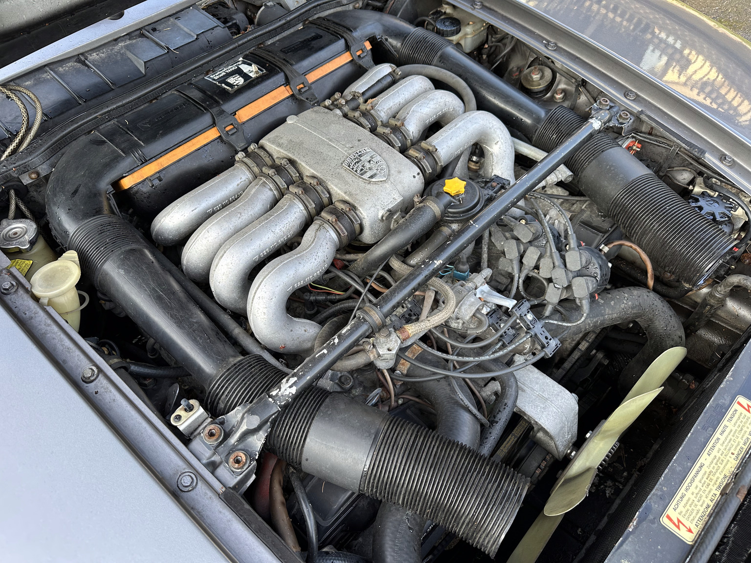 Image of 1985 Porsche 928 (3) mechanics