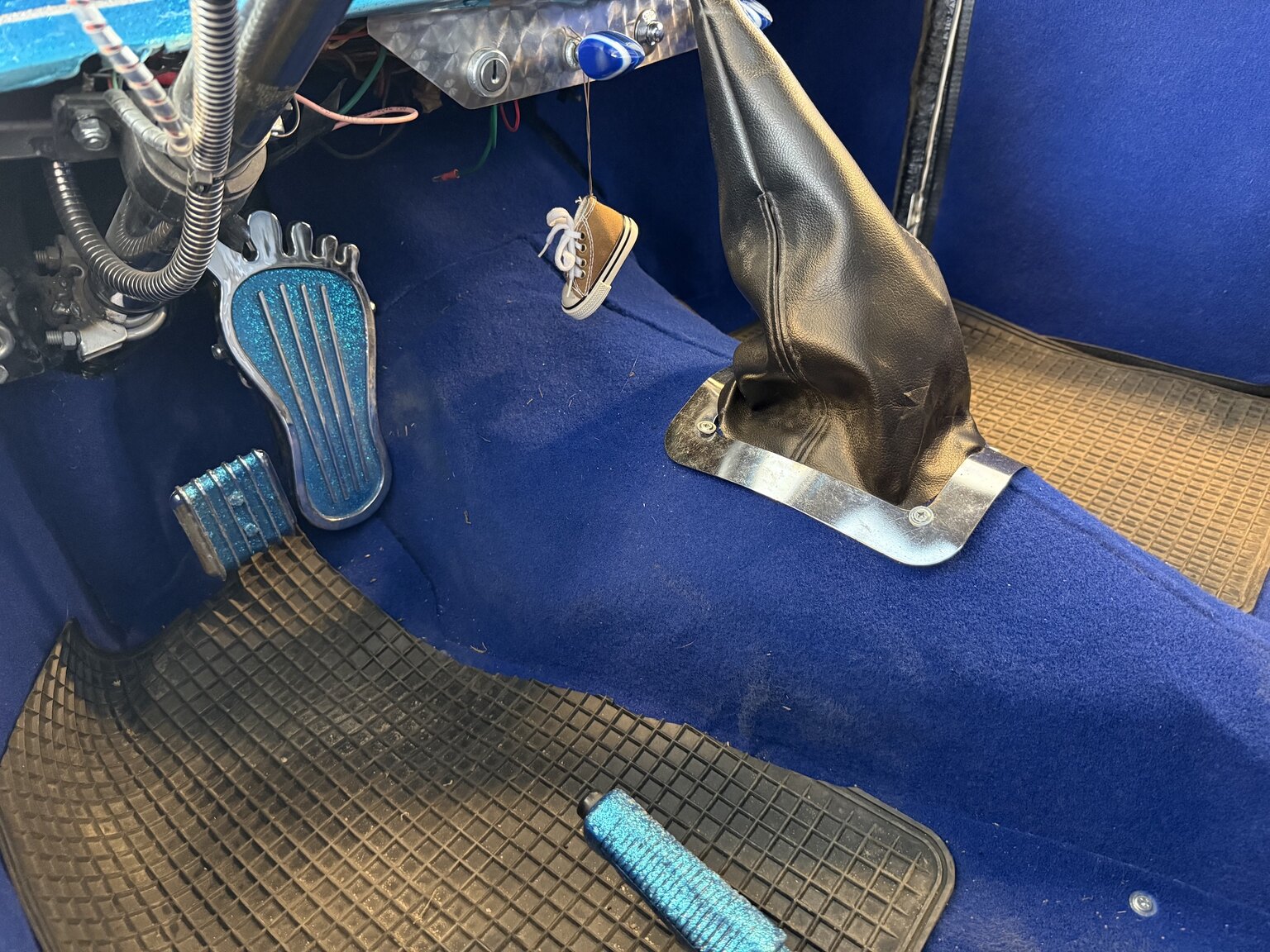 Innenraumfoto von 1986 Hot Rod T23 (10)