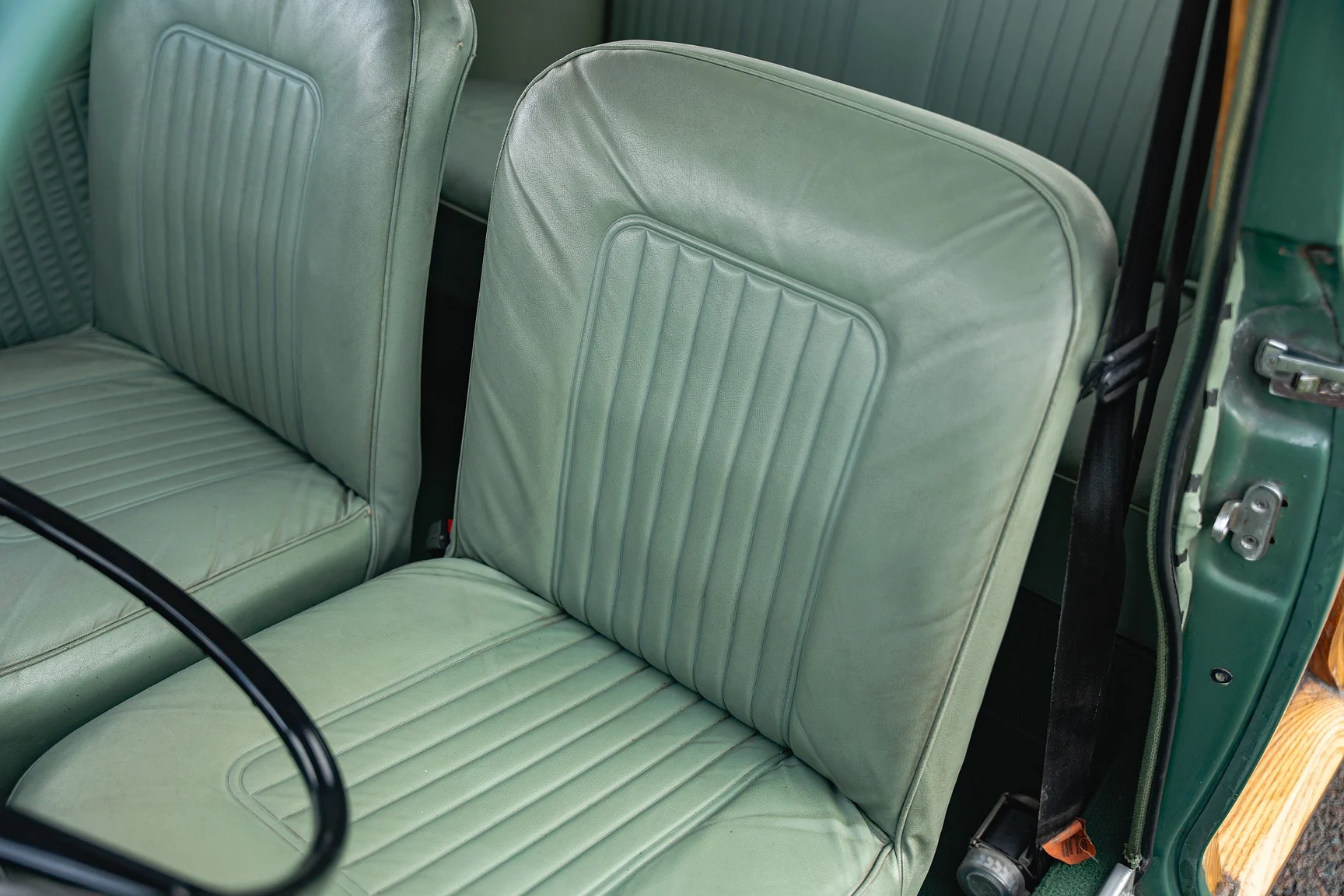 Interior image of 1968 Morris Minor Traveller (10)