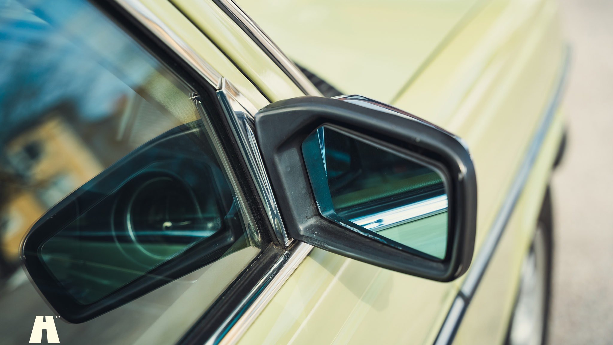 Aussenfoto 1979 Mercedes Benz 230
