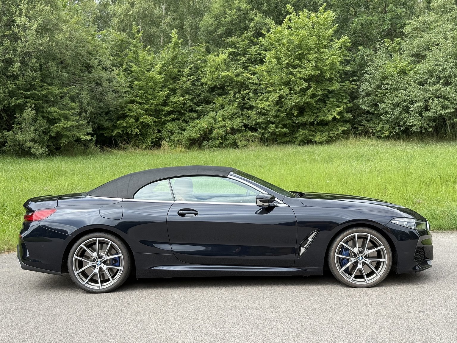 Exterior image of 2019 BMW M850i xDrive Convertible Steptronic